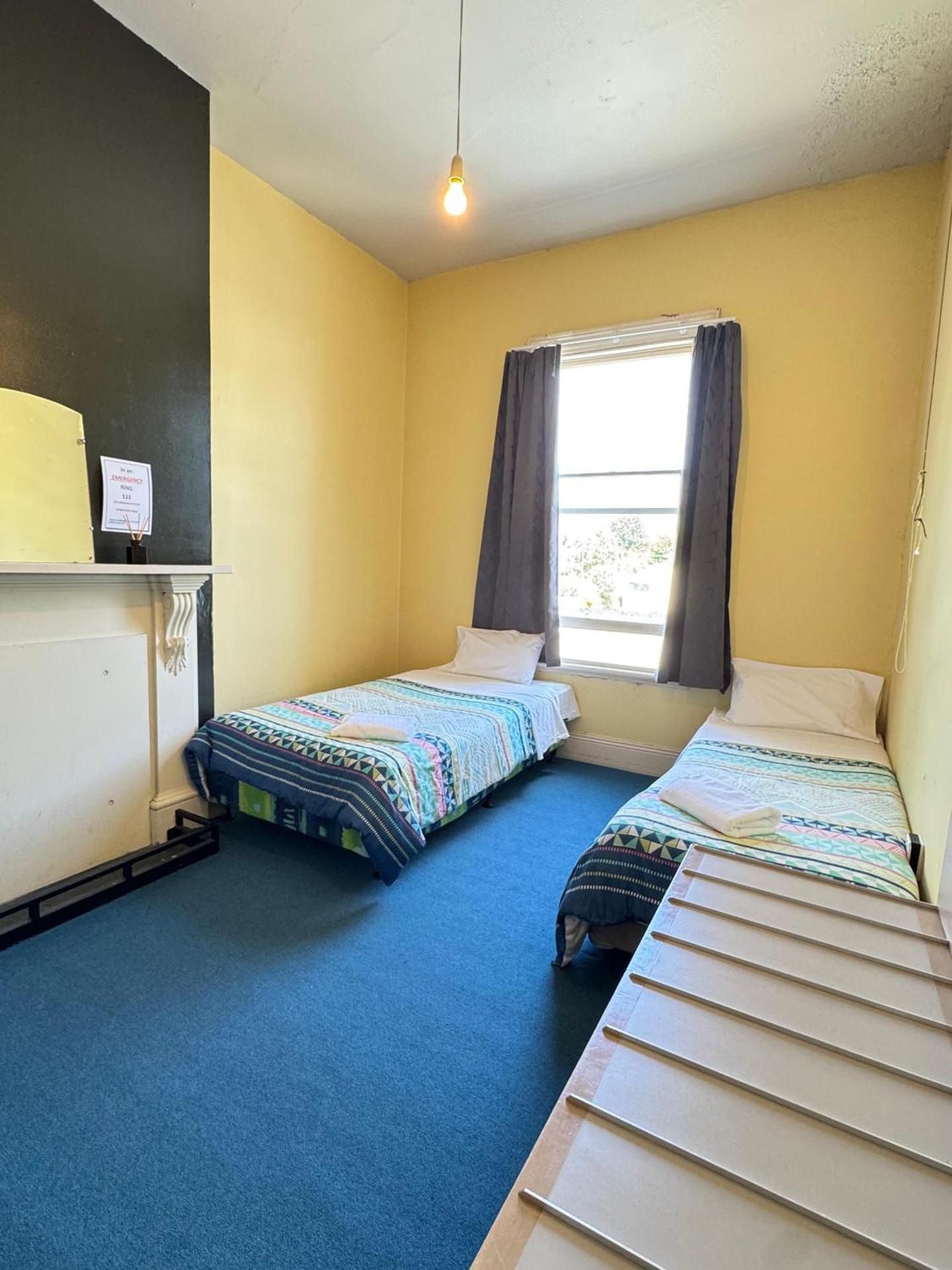 Gladstone Hotel Quadruple Room 2