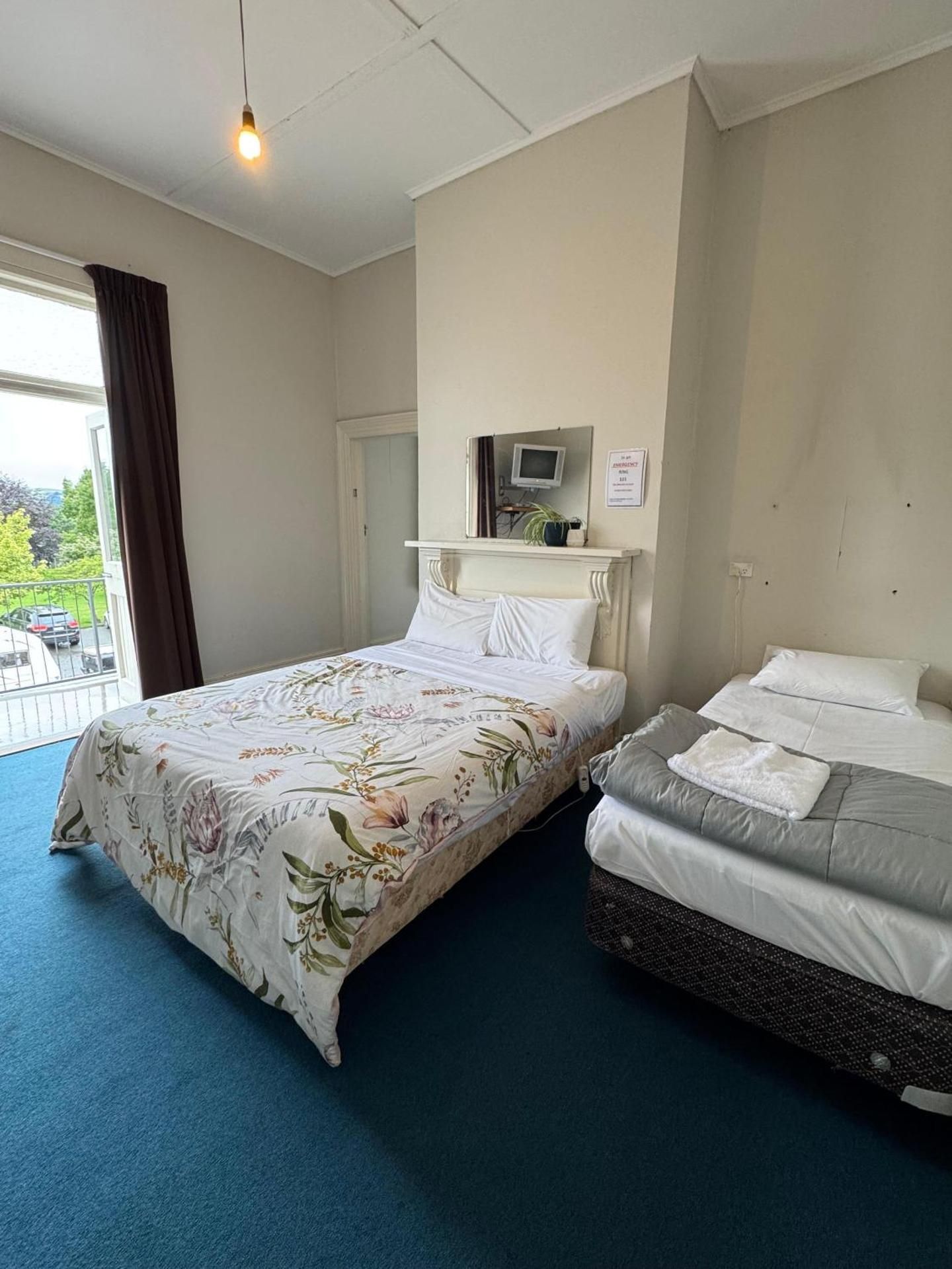 Economy Triple Room with Shared Bathroom