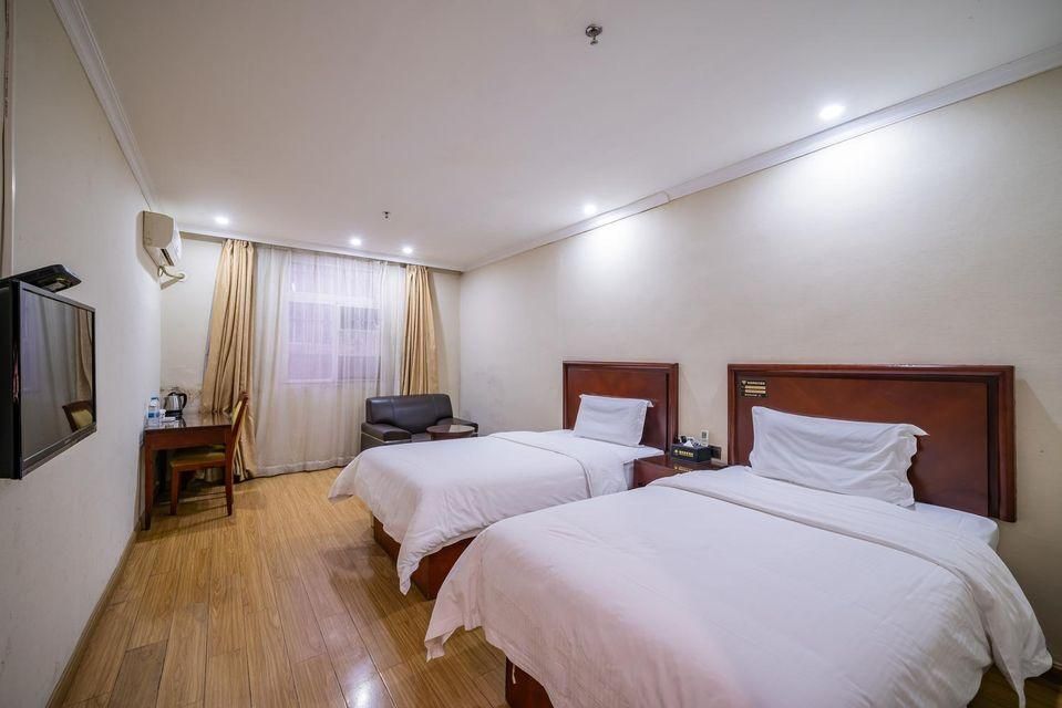 2 Bed Twin Superior Room