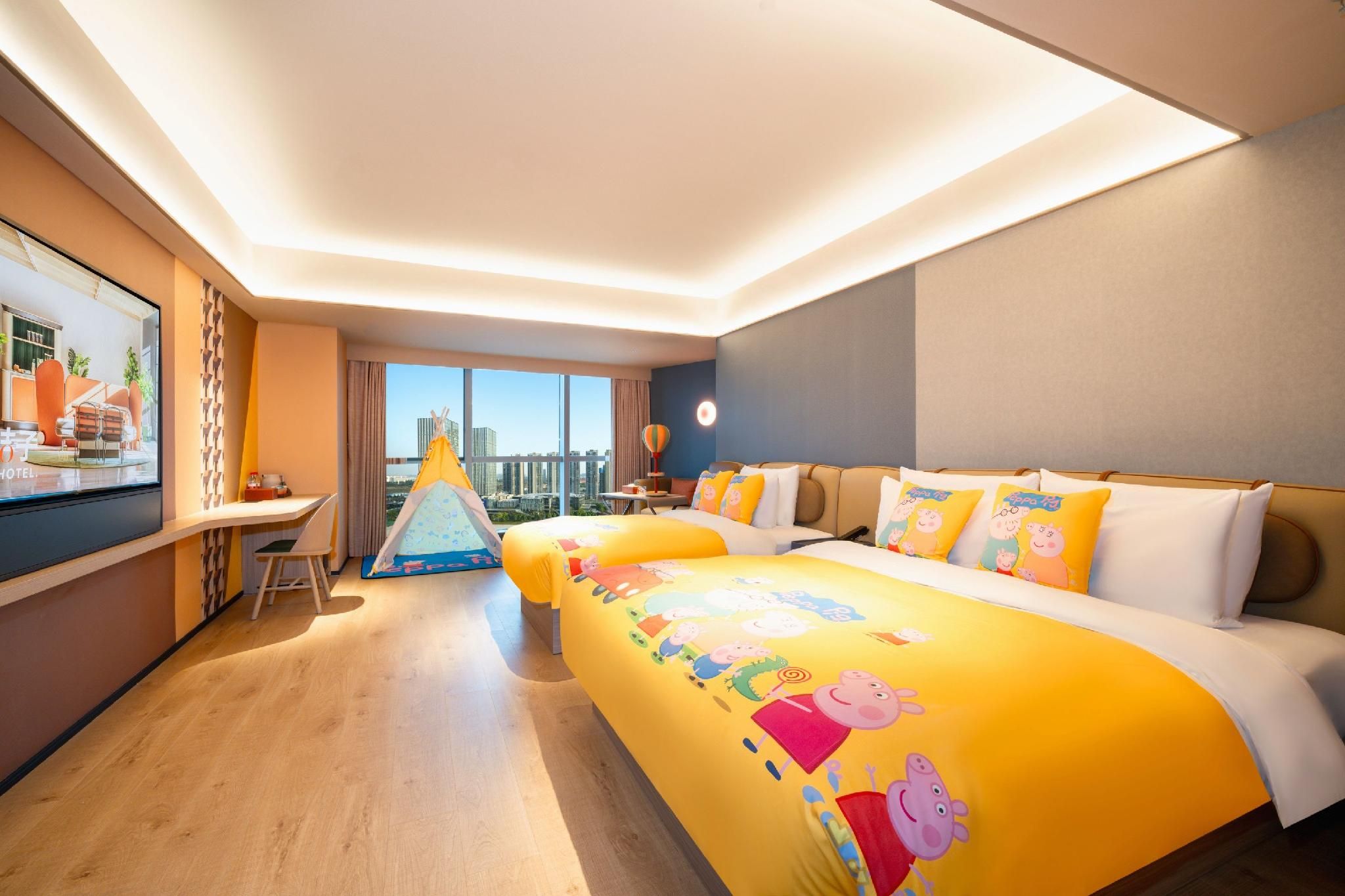 Themed Scenic Twin Room