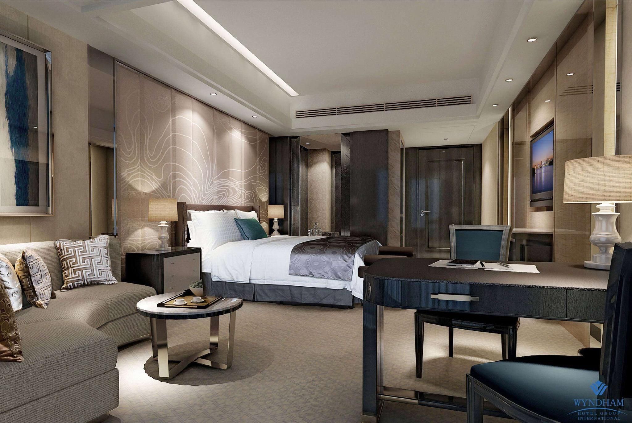 1 King Bed Deluxe Smoking
