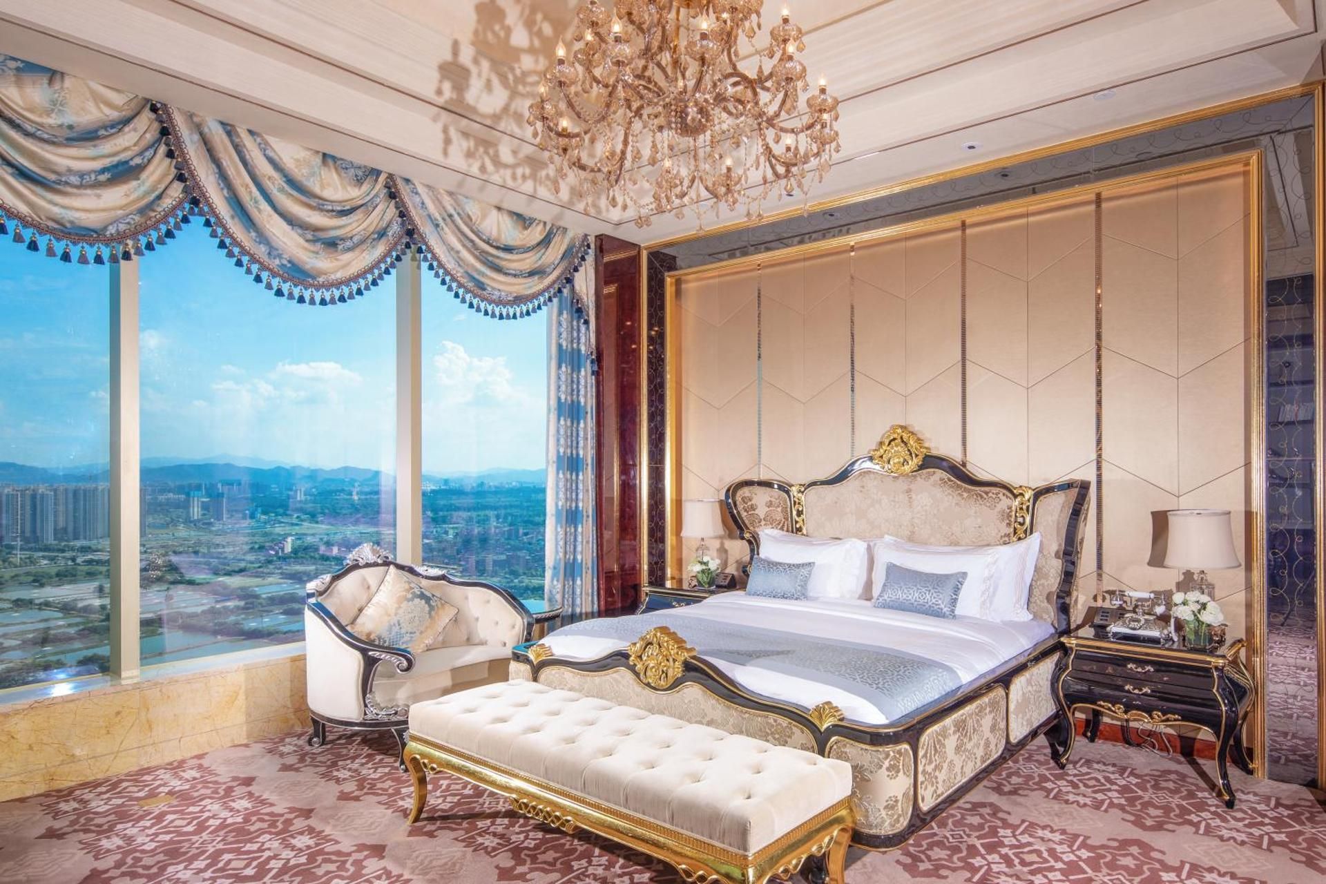 2 King Beds, Presidential Suite, Non-Smoking