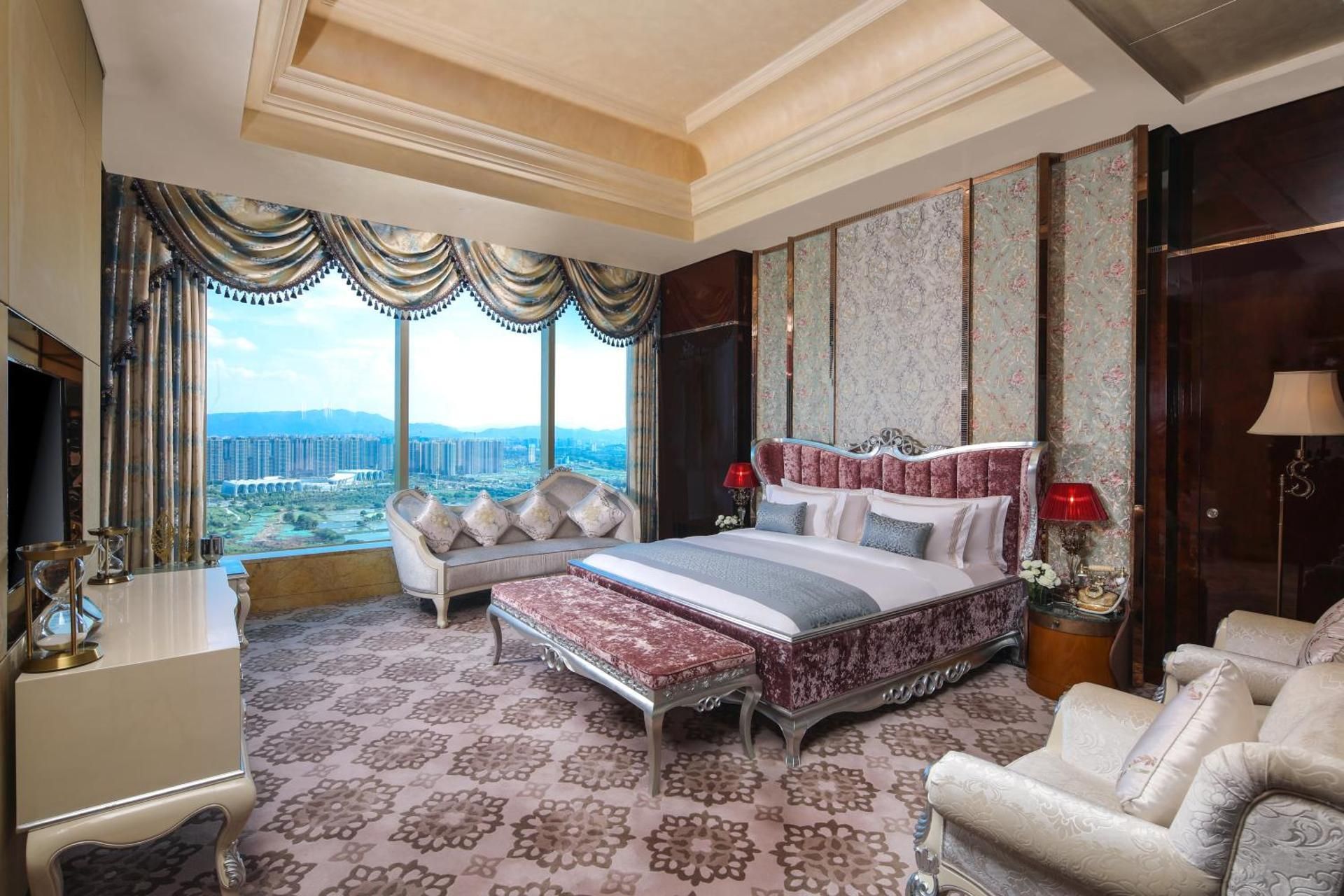 2 King Beds, Presidential Suite, Non-Smoking