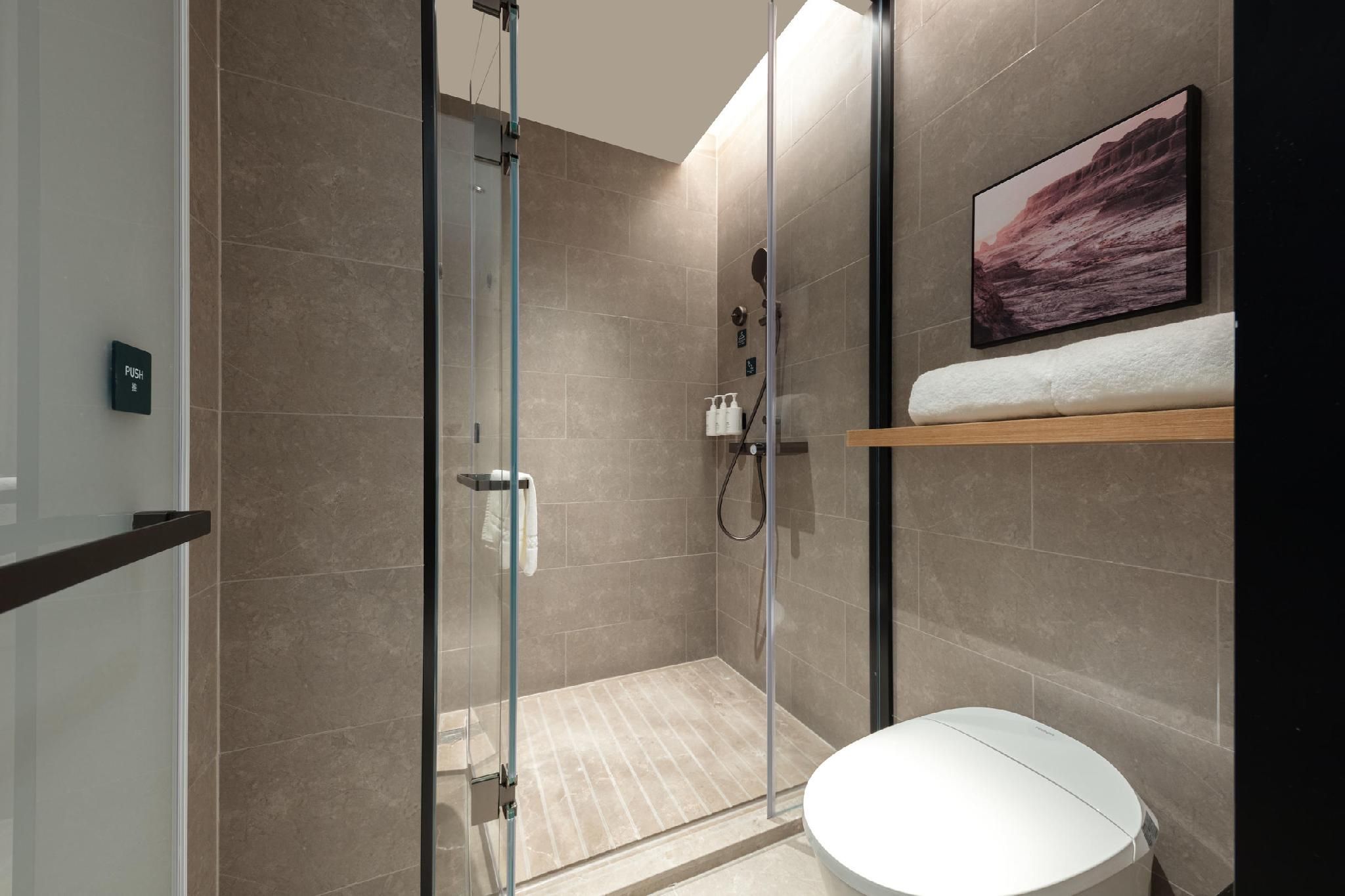 Executive room, Guest room, 1 Queen