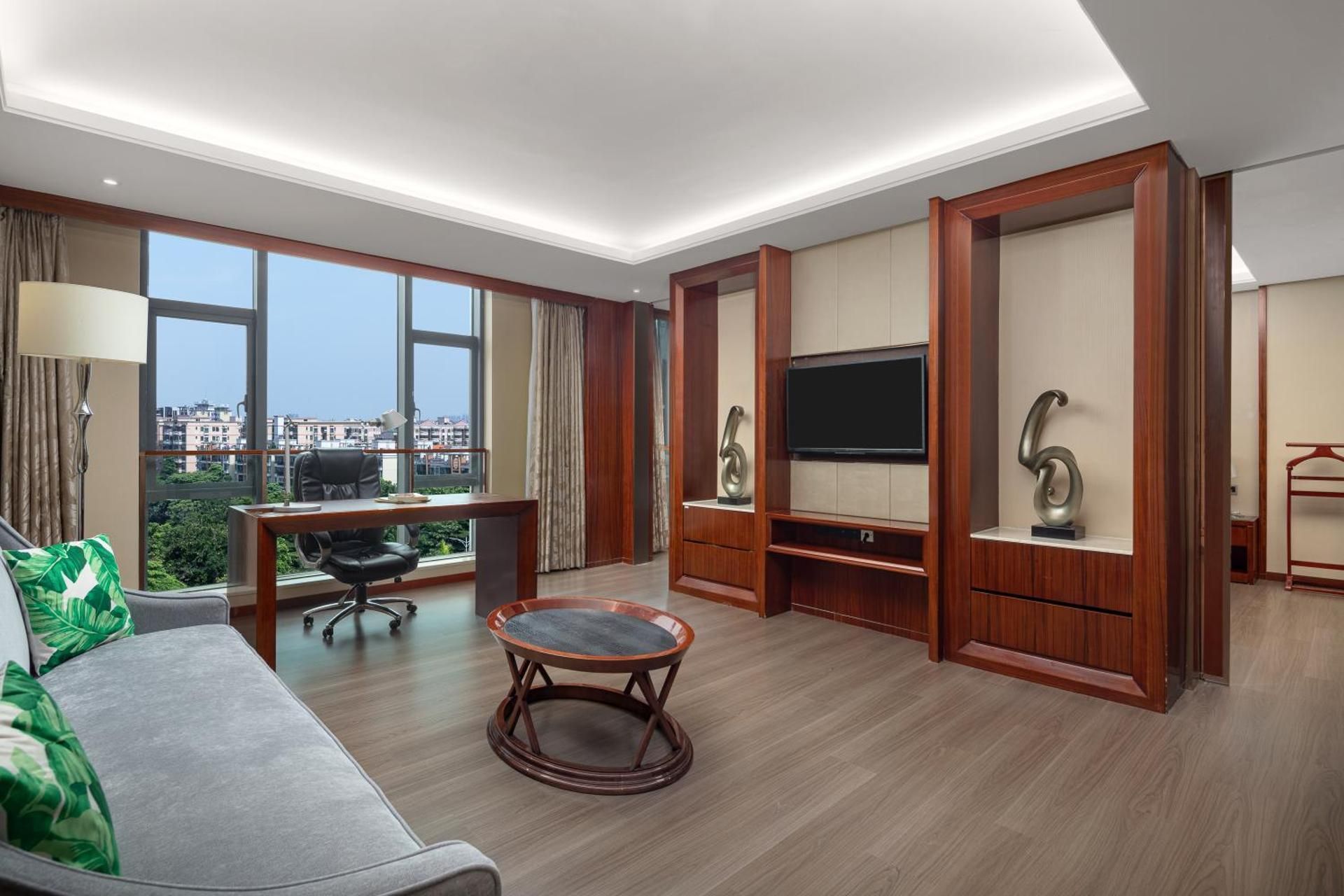 Deluxe Suite - Non-Smoking