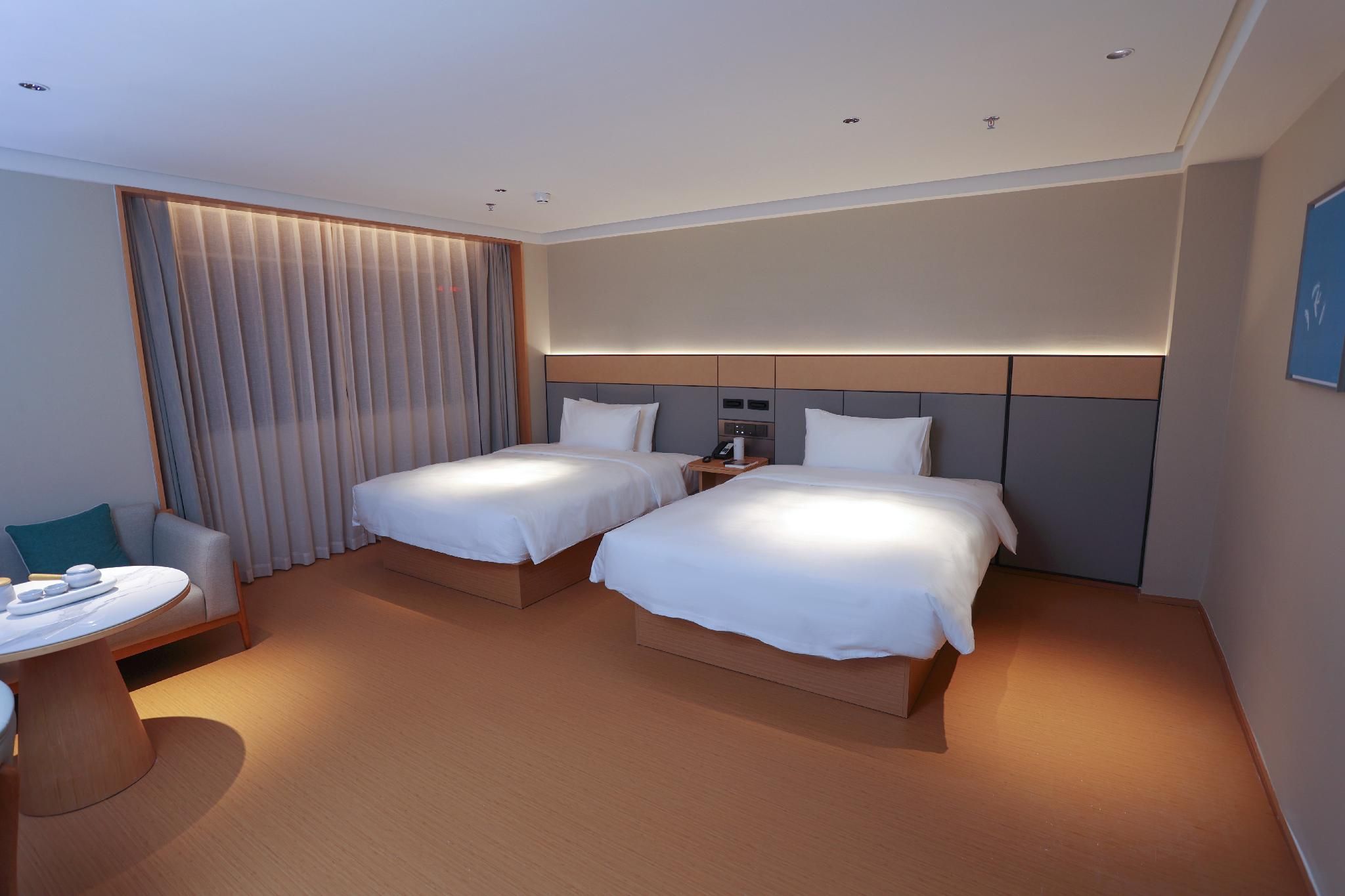 Huazhu - Business Twin Room