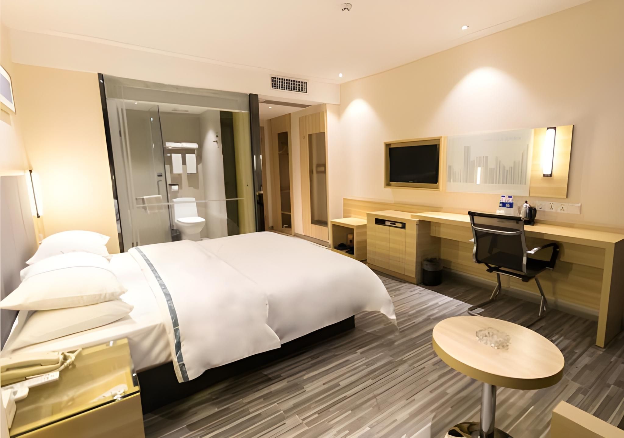 Business Queen Room