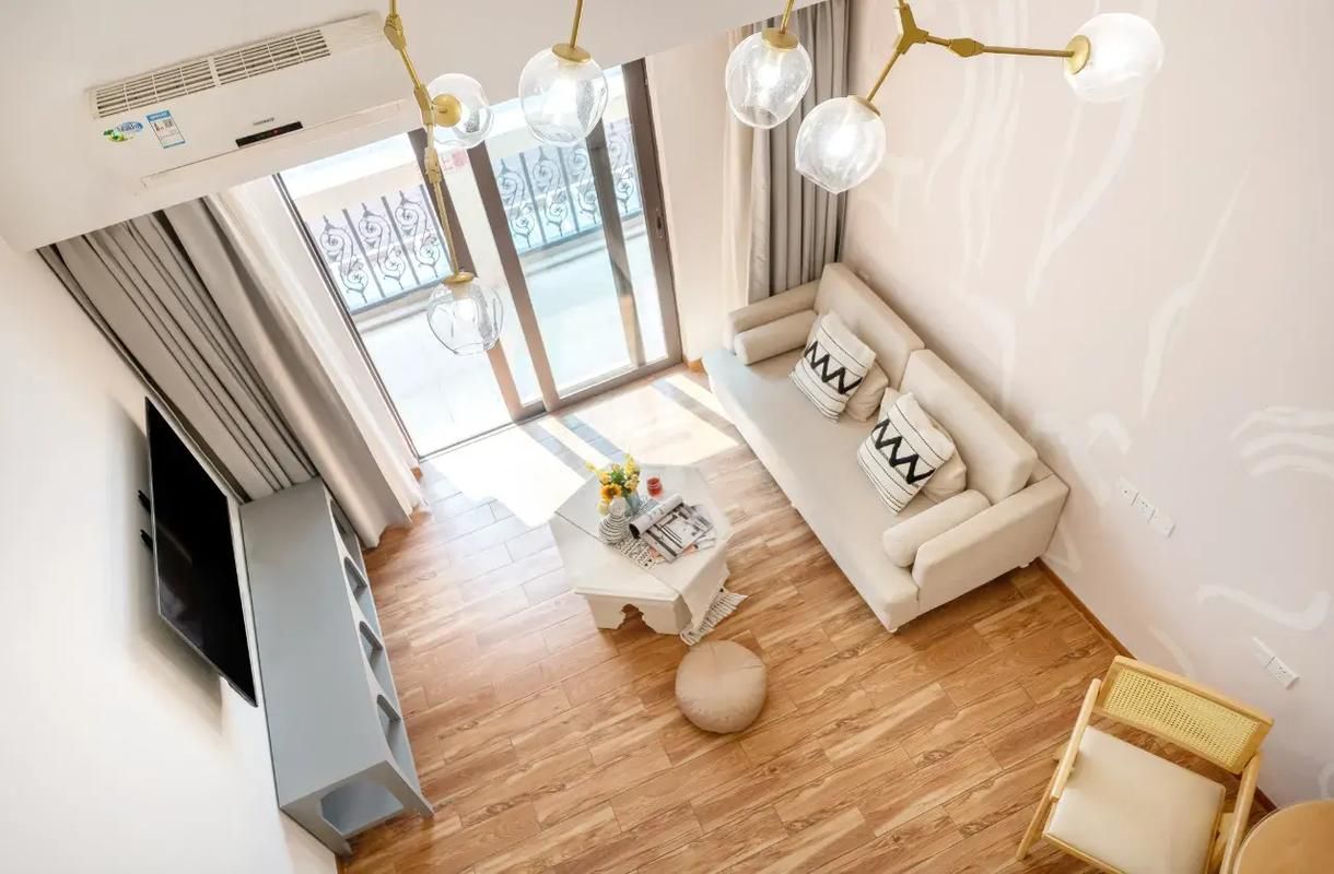 1-Bedroom Flat with Balcony or Terrace View