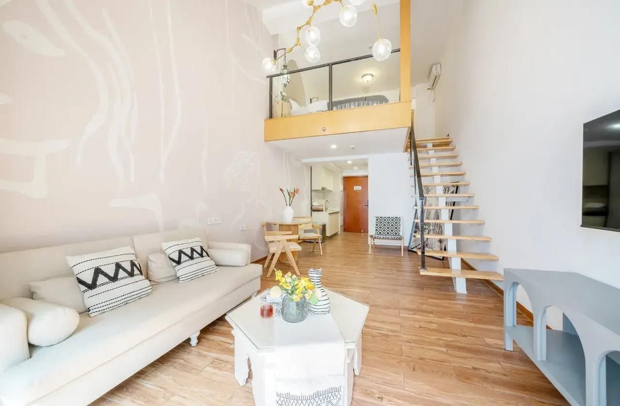 1-Bedroom Flat with Balcony or Terrace View