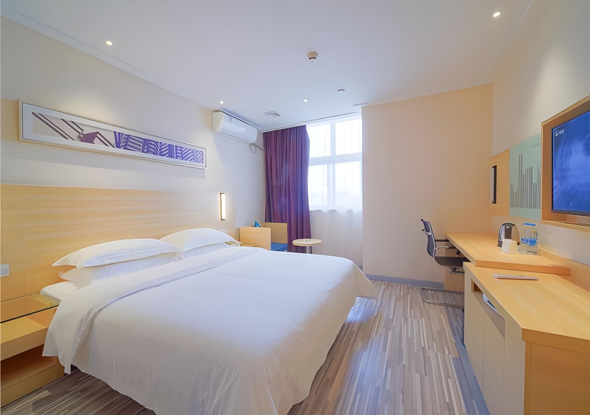 Business Queen Room