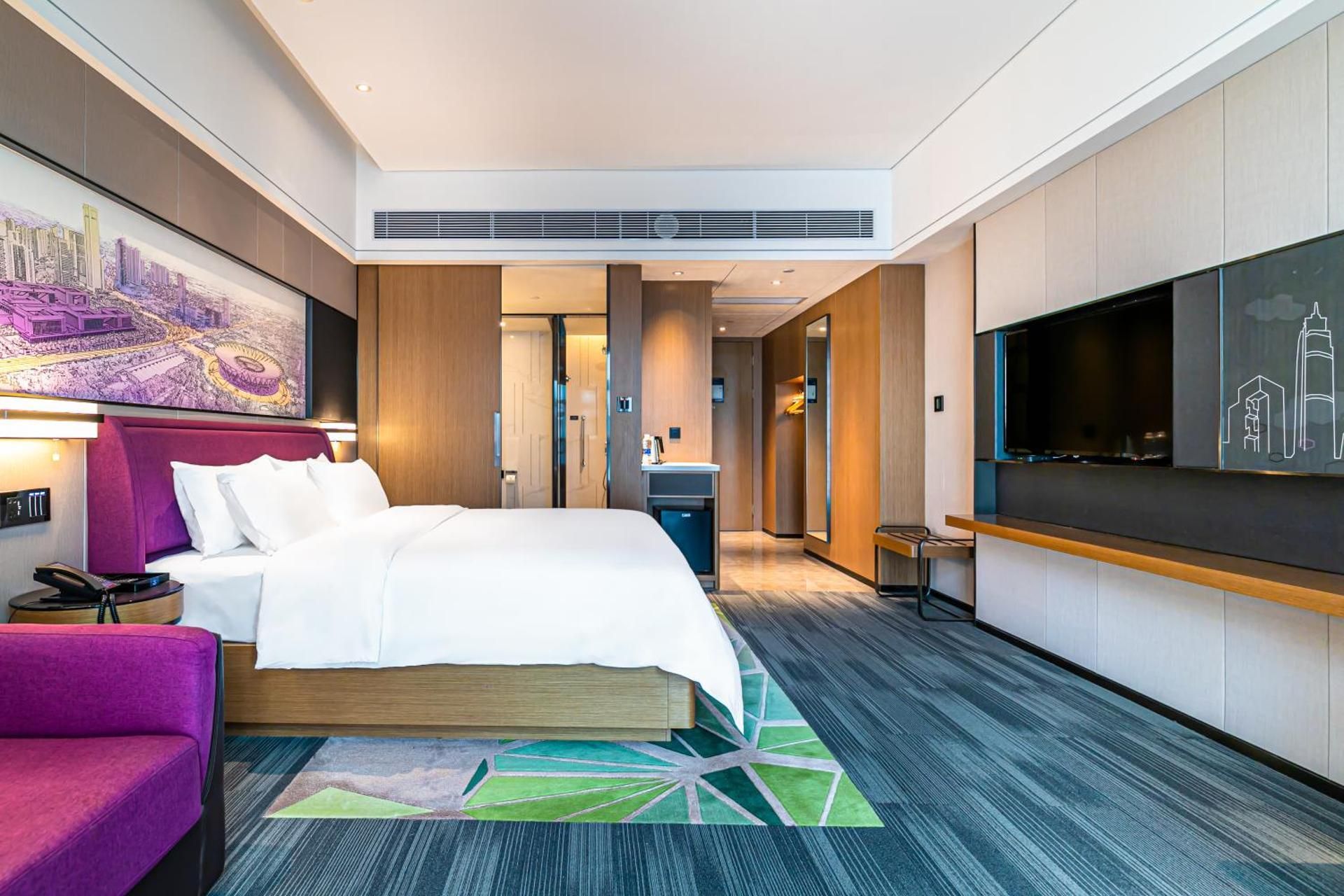 Deluxe Queen Room