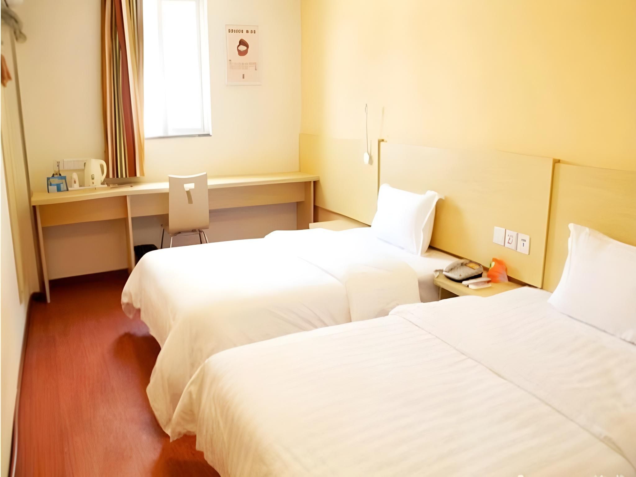 7 Days - Zizhu Twin Room