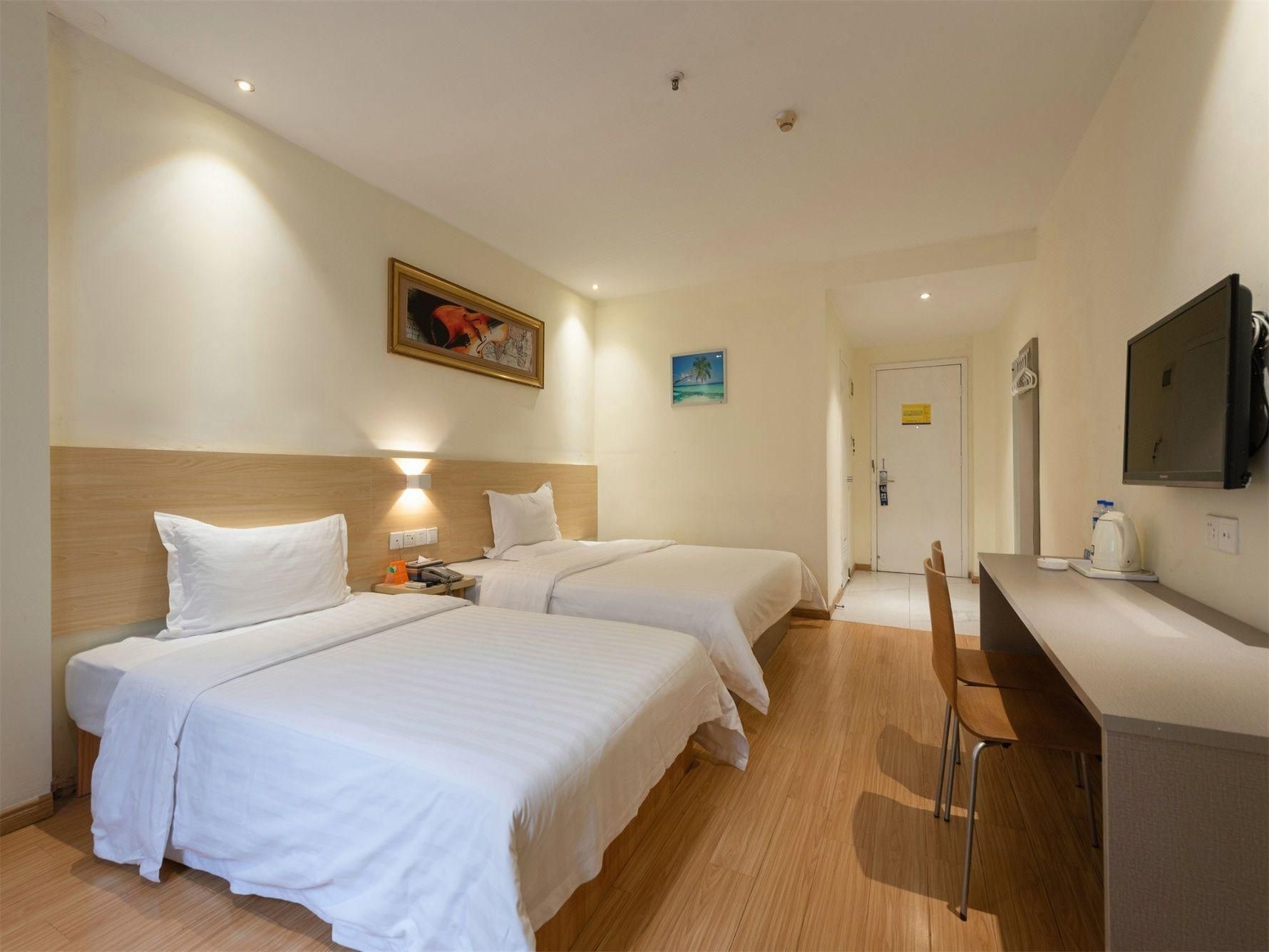 Featured Twin Room