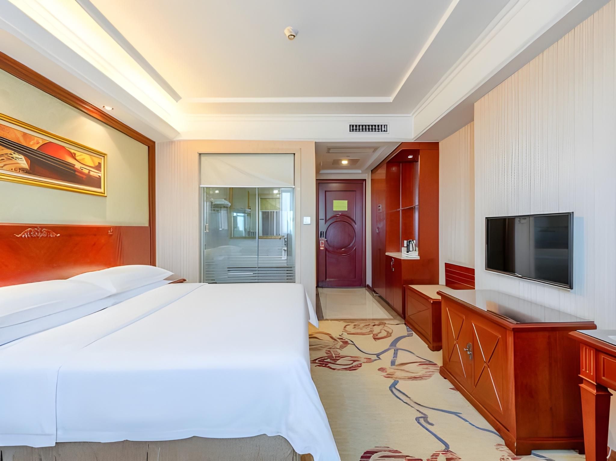 Double Room with Mah-jongg Table