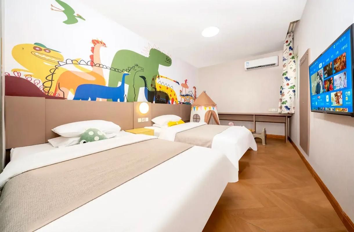Comfort Queen Room