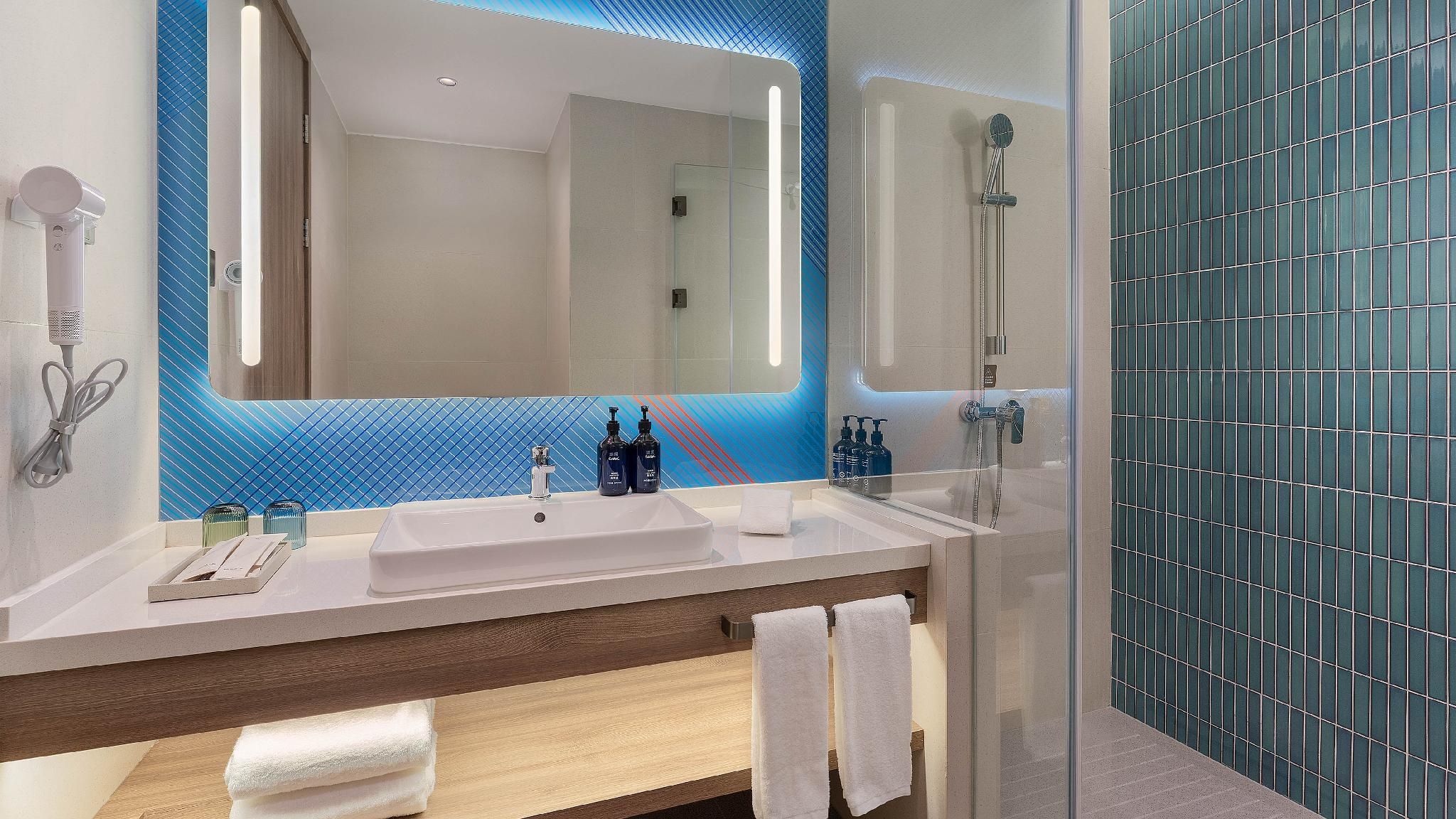 1 Bedroom Suite
