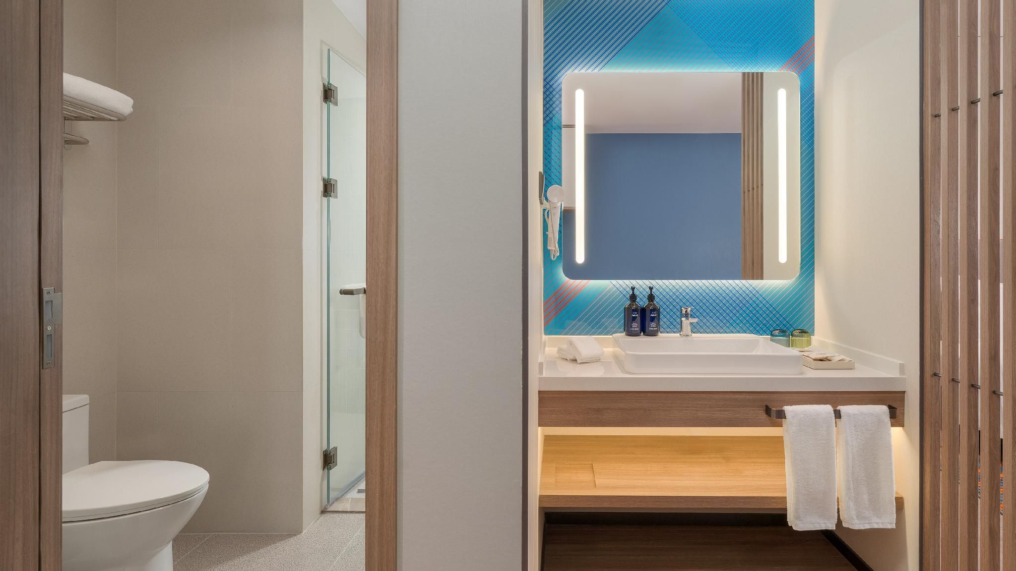 2 Double Standard Ext Floor Space High Floor