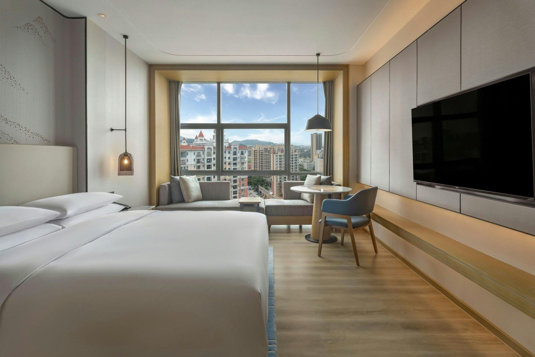Premier, Guest room, 1 King, City view