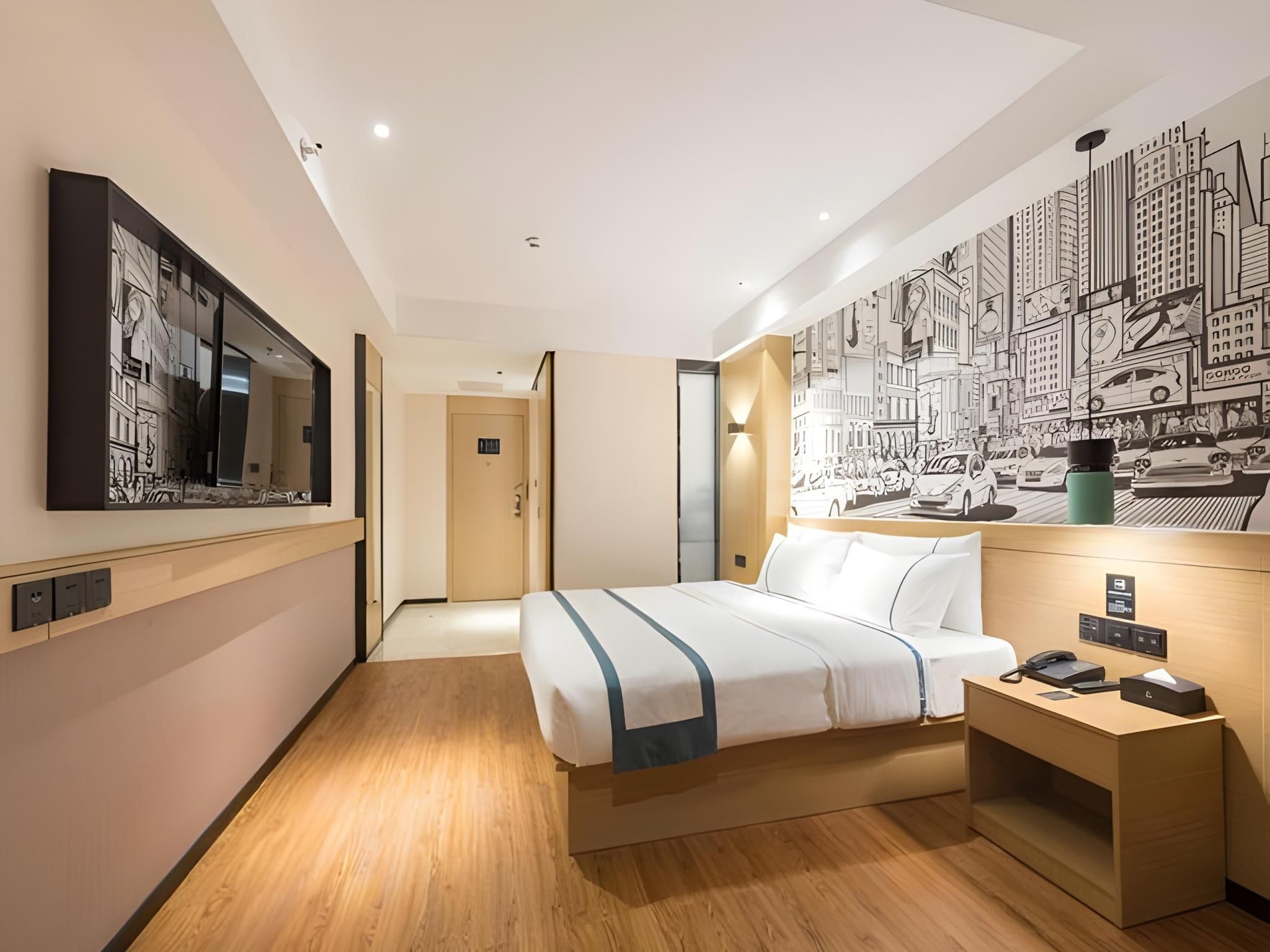 Business Queen Room