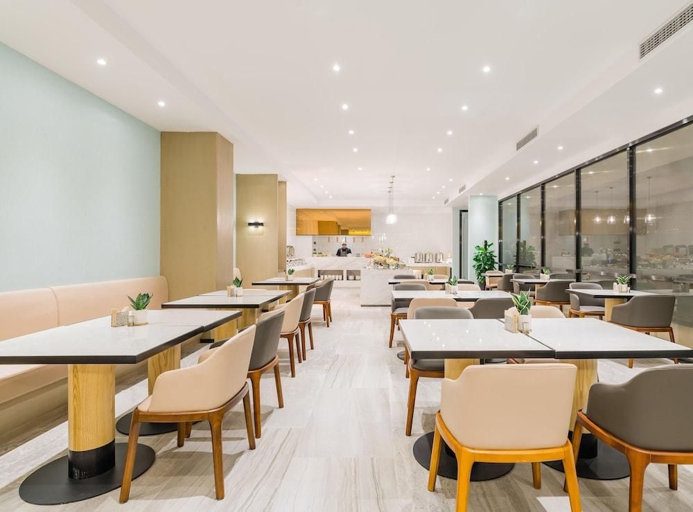 0b98557a51654d54d16ff75bf24fa366