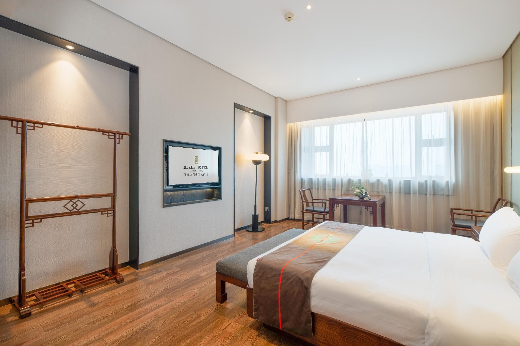 Rezen - Deluxe 1 Bed Room