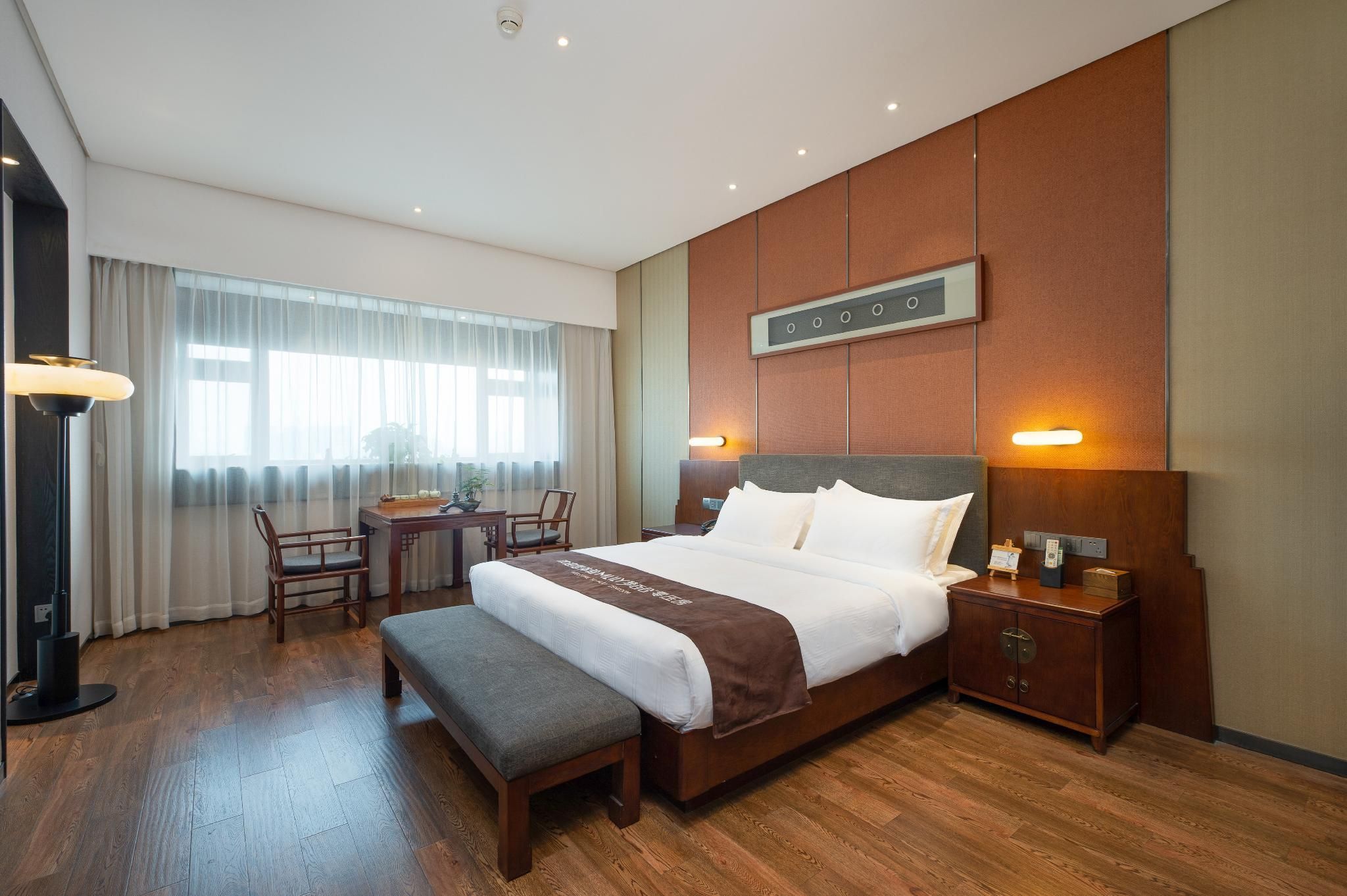Rezen - Deluxe Business 1 Bed Room