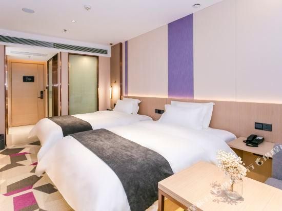 WH - Deluxe Bed Room
