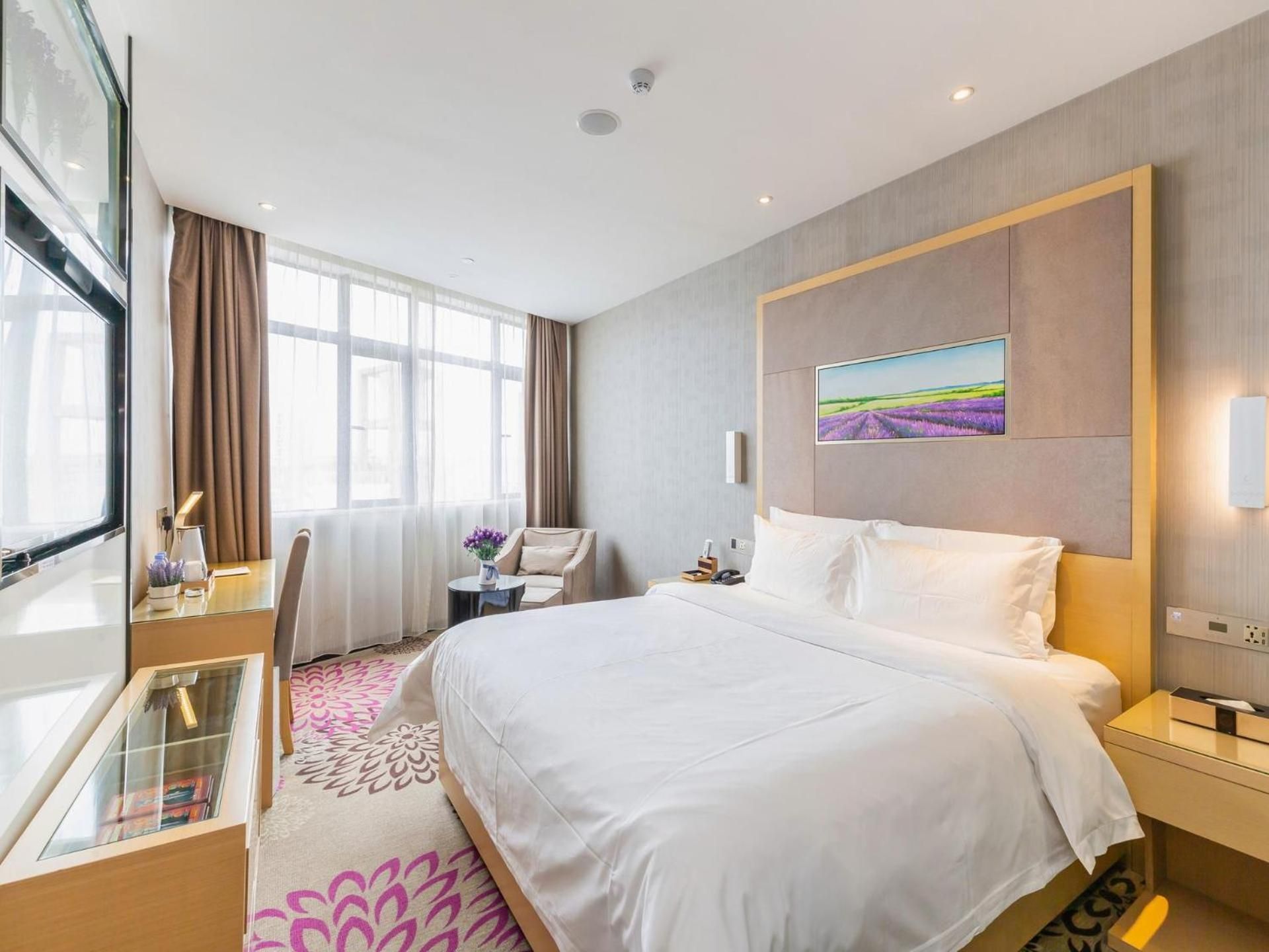 Deluxe King size bed Room