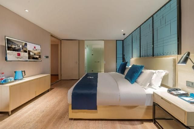 Dossen - Executive Suite
