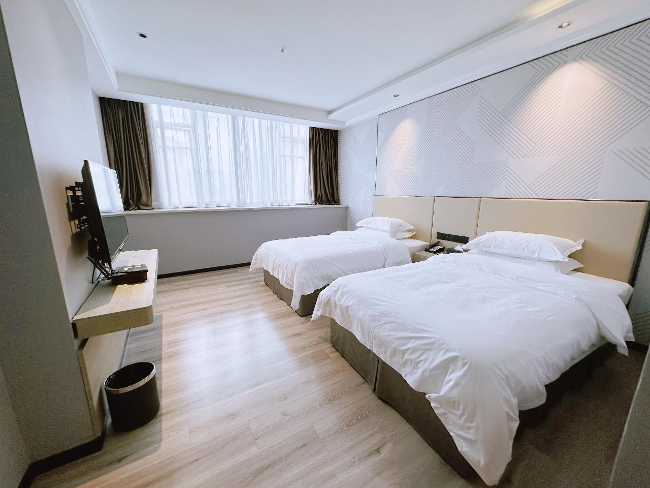 Dossen - Deluxe Family Room