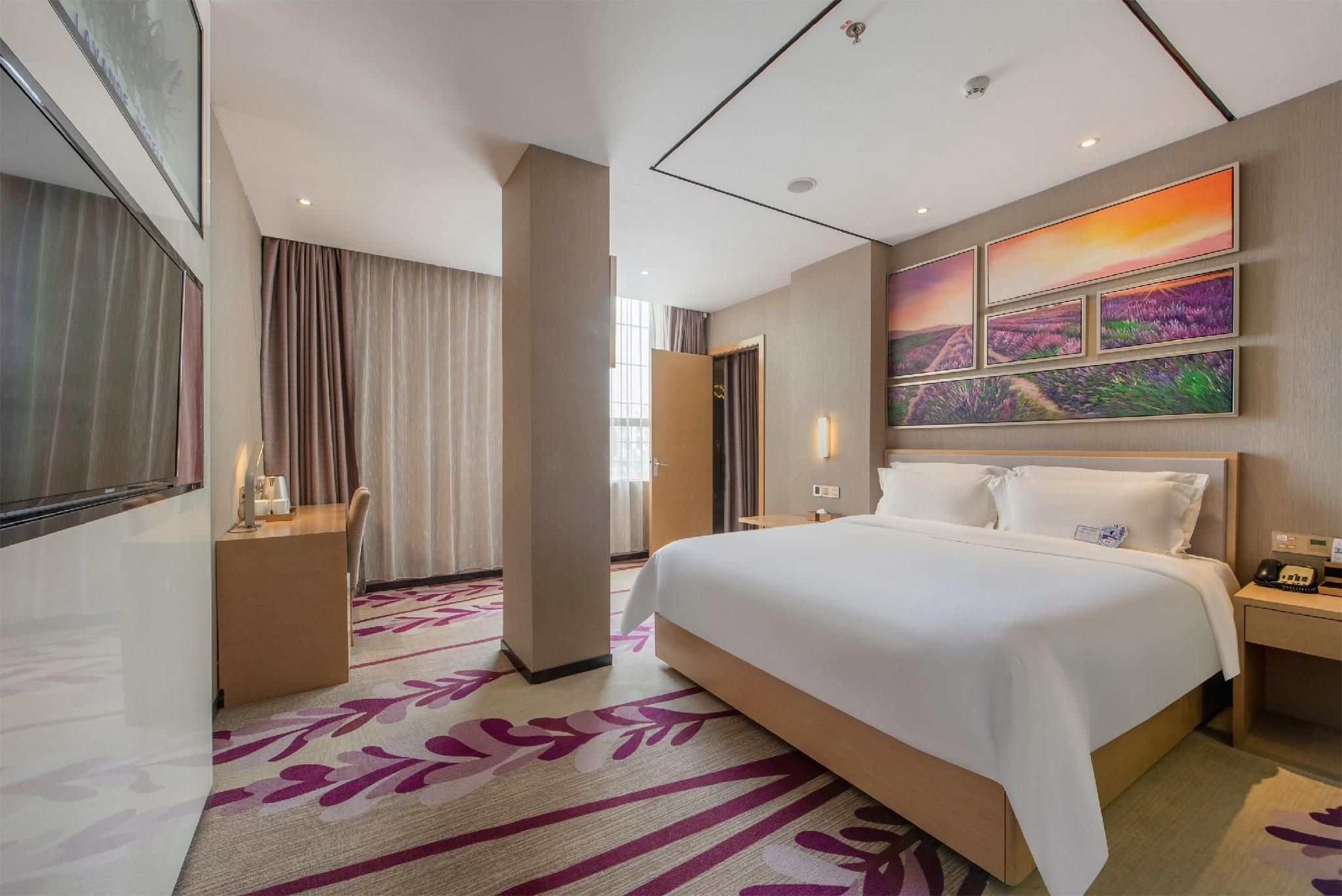 Business Suite Room