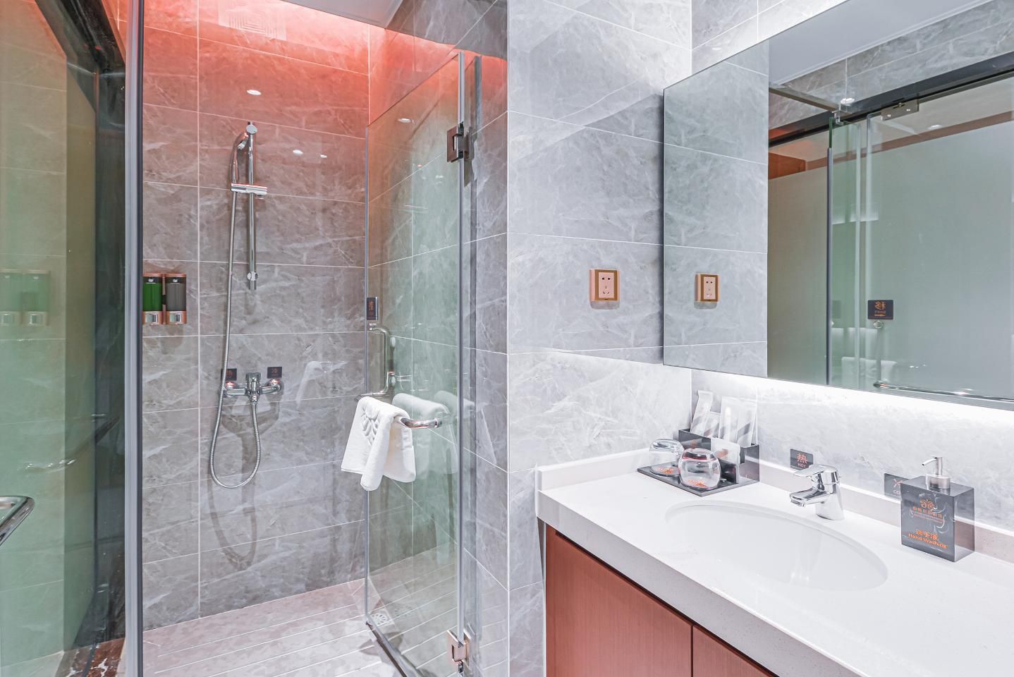 Dossen - Deluxe Twin Room with City View