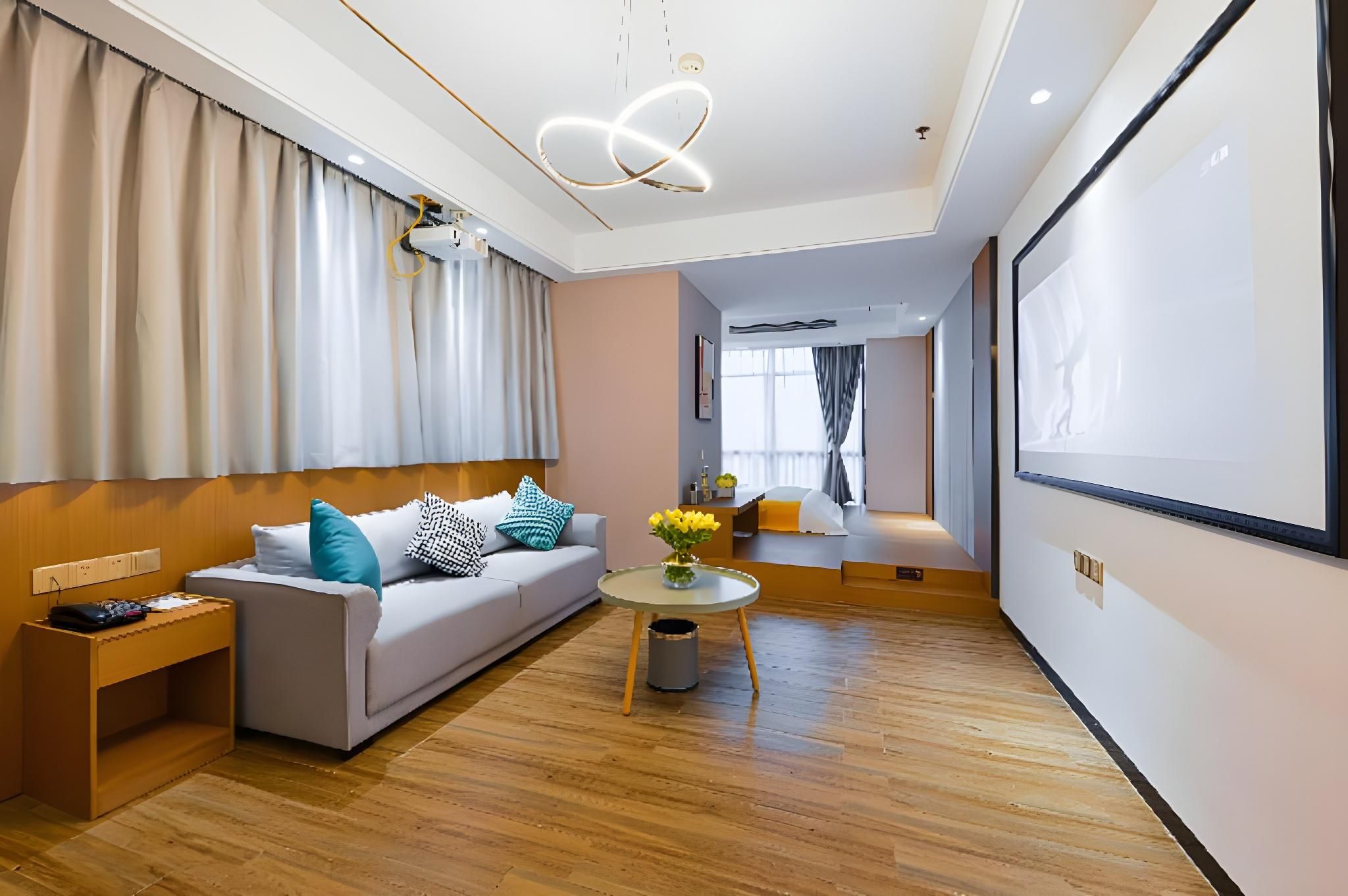 Poltton International Service Apartment Foshan Yintian Plaza Wanhu Metro Station Dossen - Japanese Style Cinema Bed Room 3