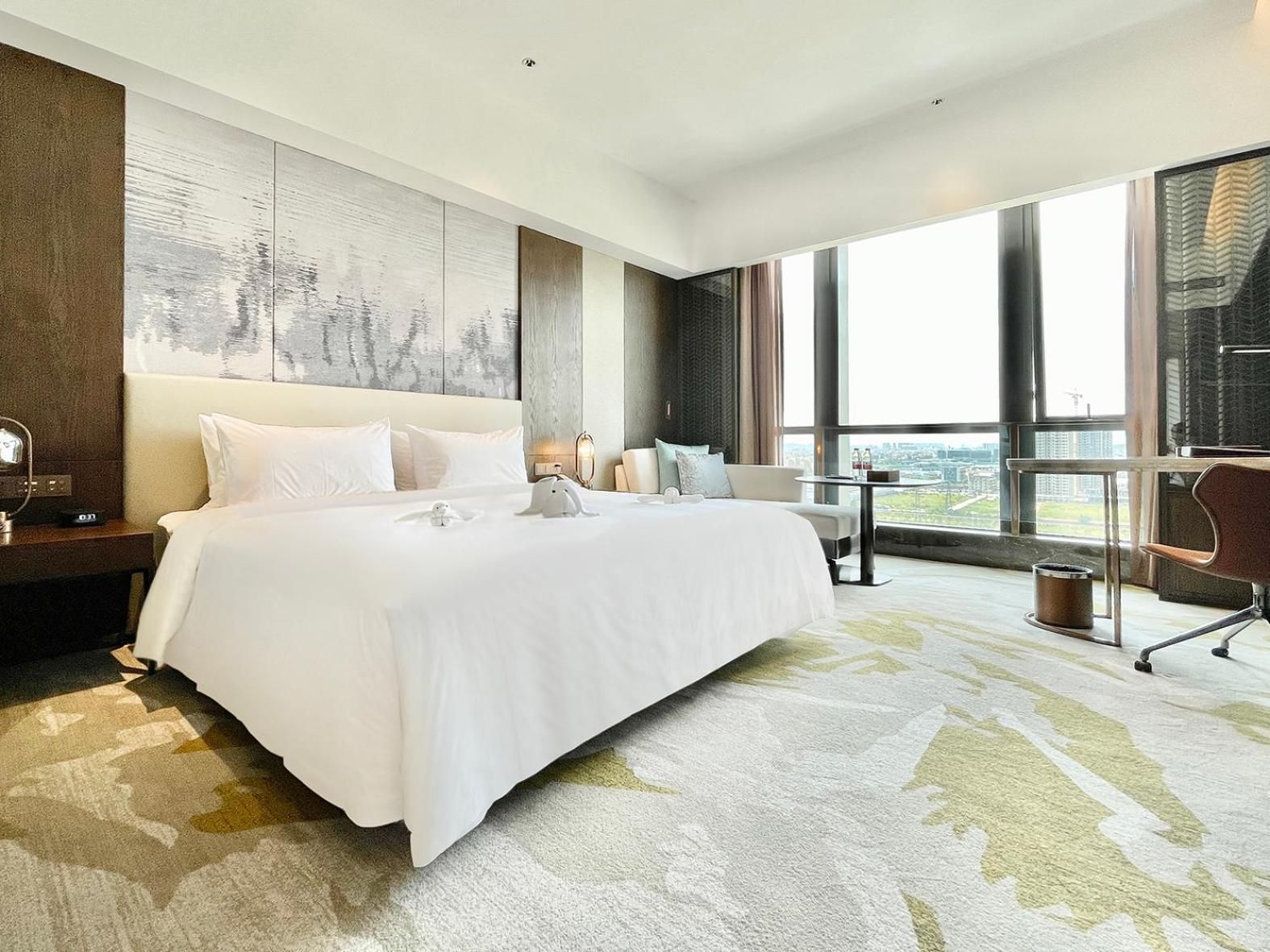 River View Queen