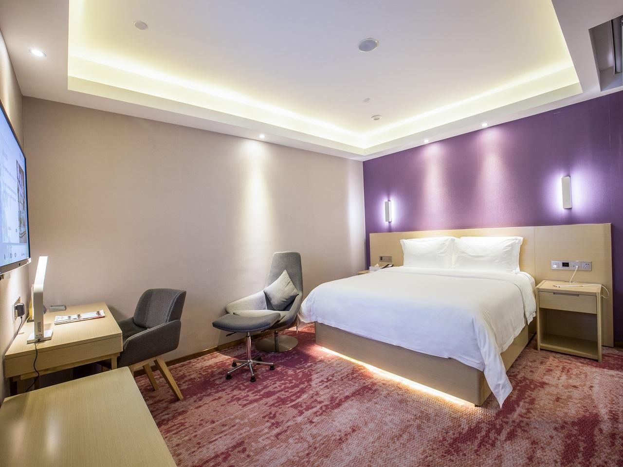 Superior Queen Nest without Window