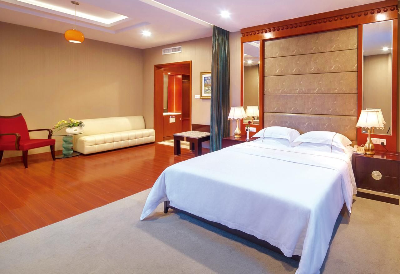 Deluxe Suite