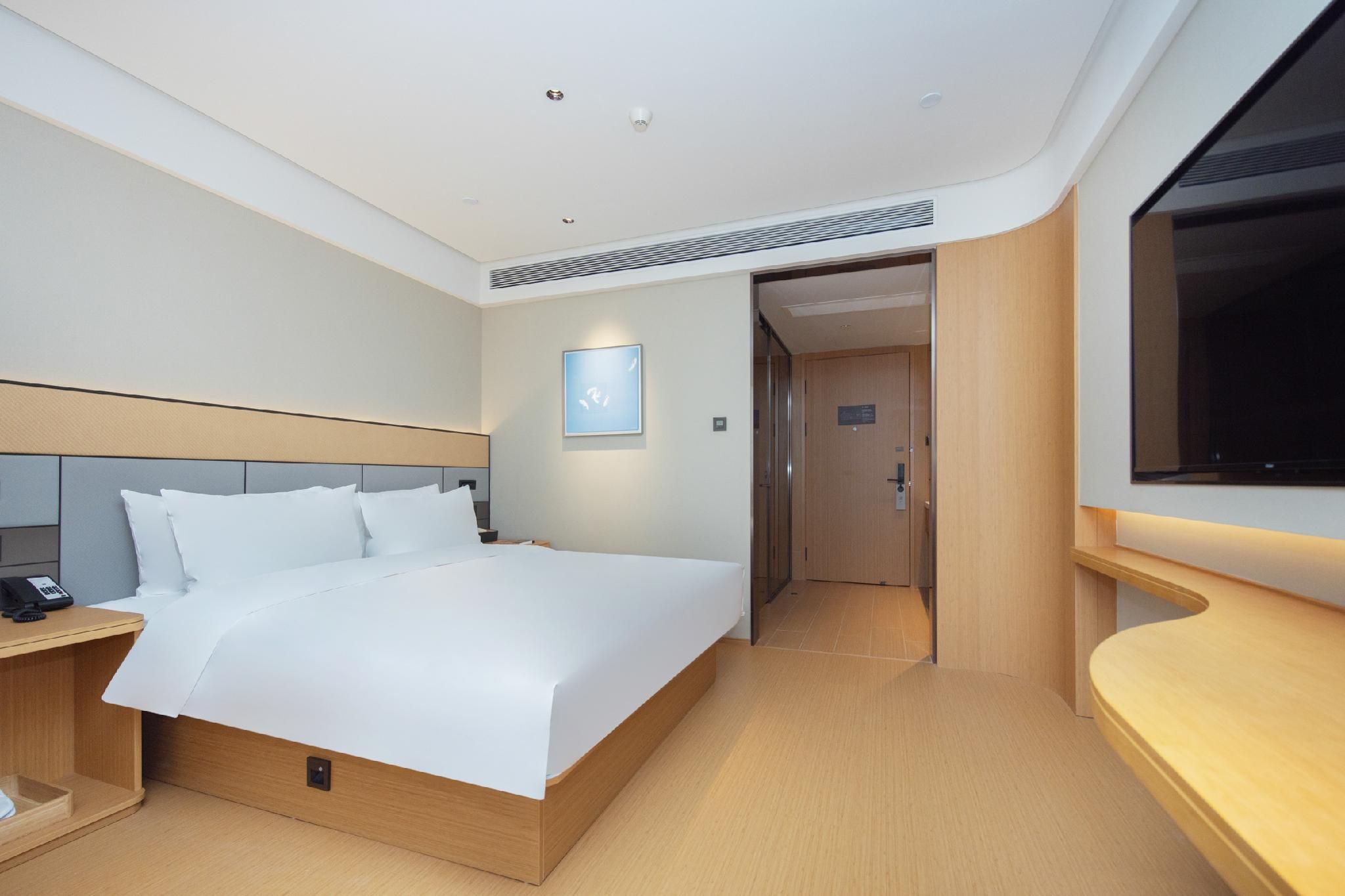 Huazhu - Superior BedRoom