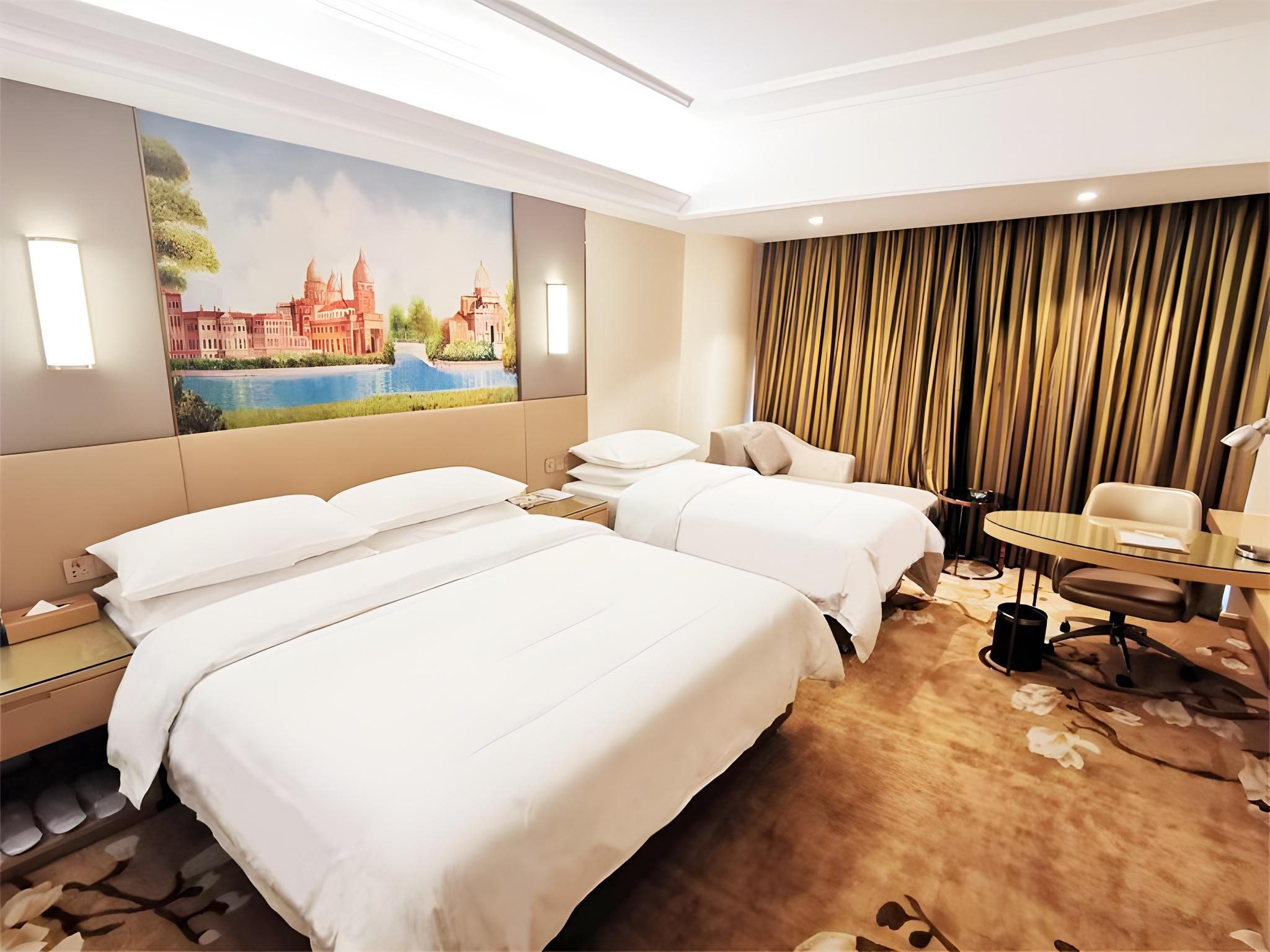 Deluxe Family Room