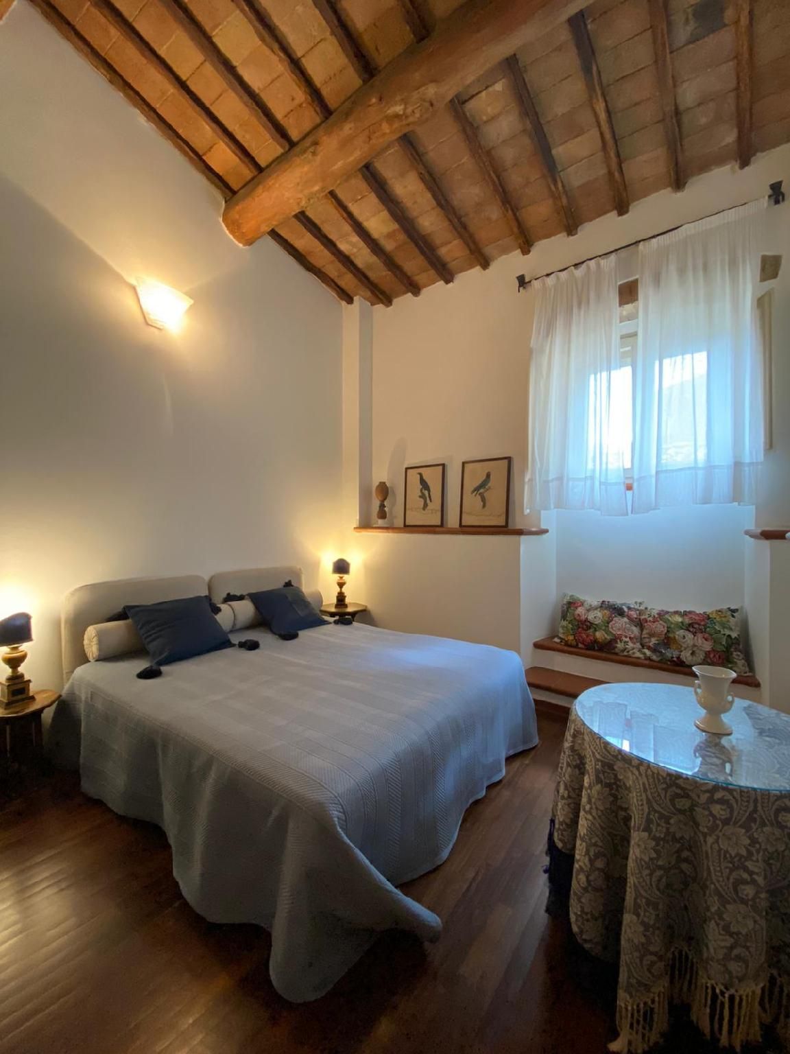 Suite-Bagno condiviso-Bagno privato-Vista città-junior suite