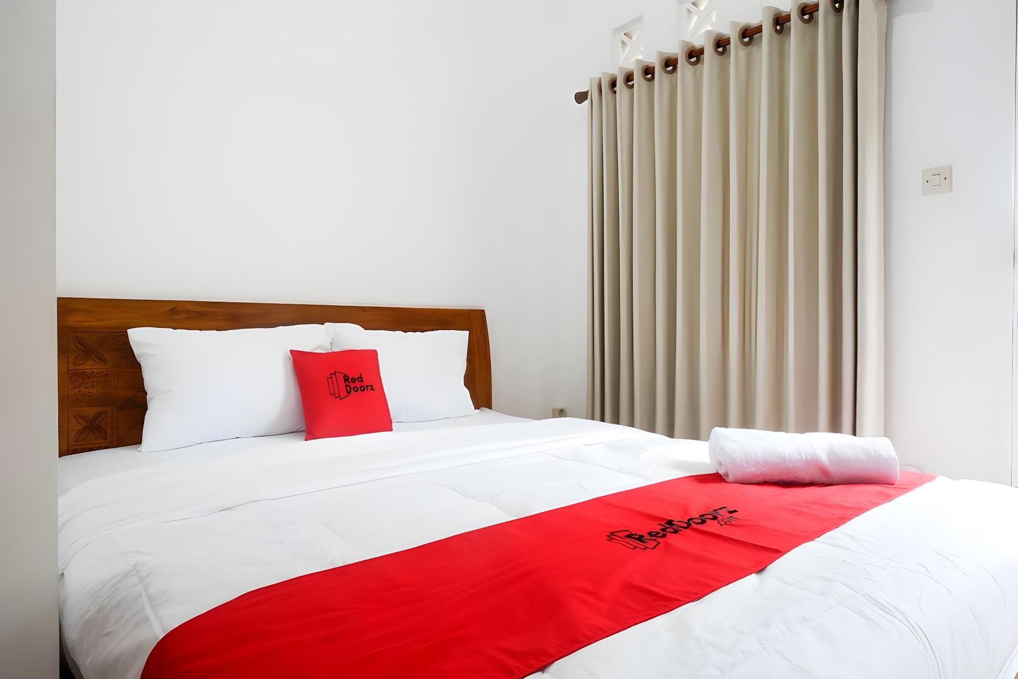 RedDoorz Room