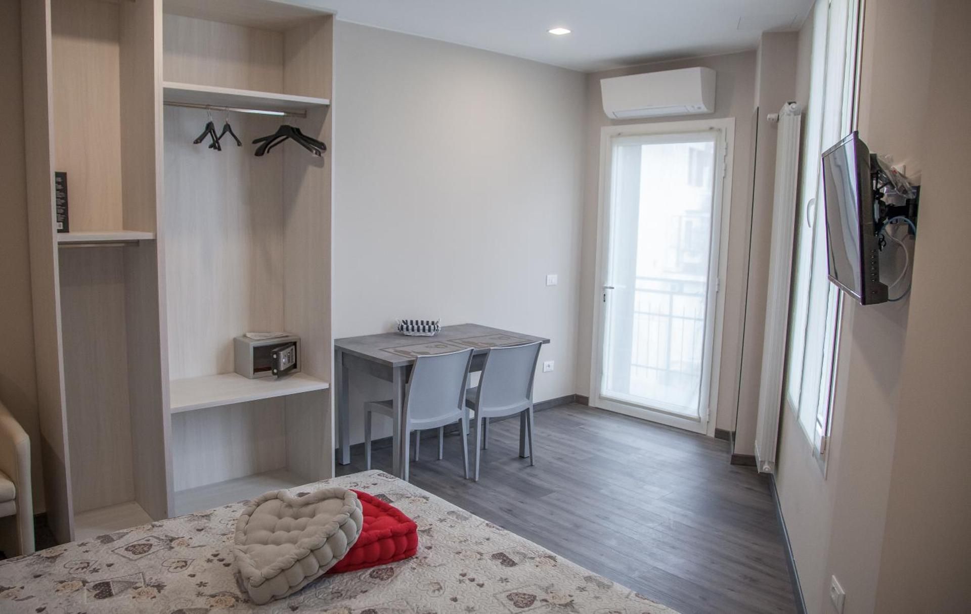 Deluxe Double or Twin Room with Garden View