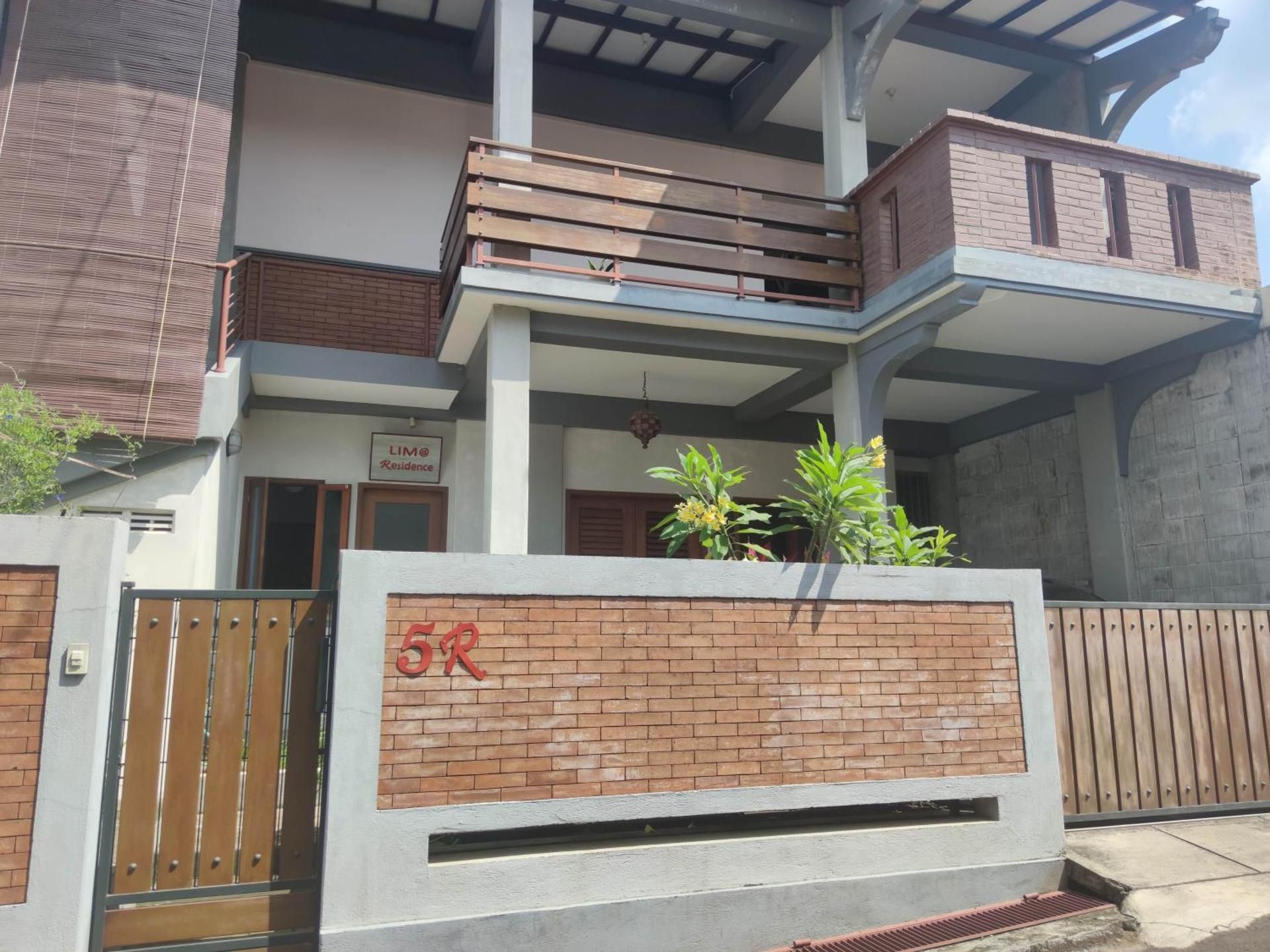 5Residence