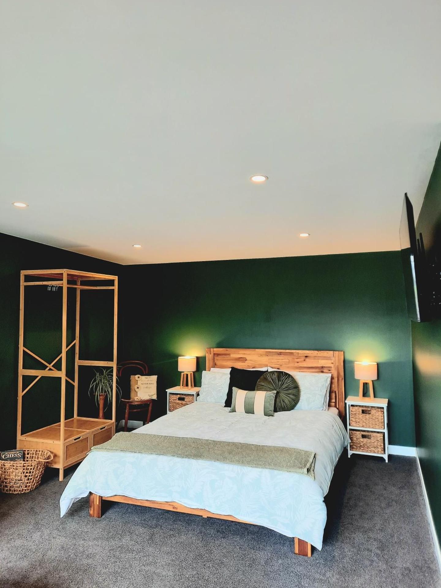 Queen Room with Garden View