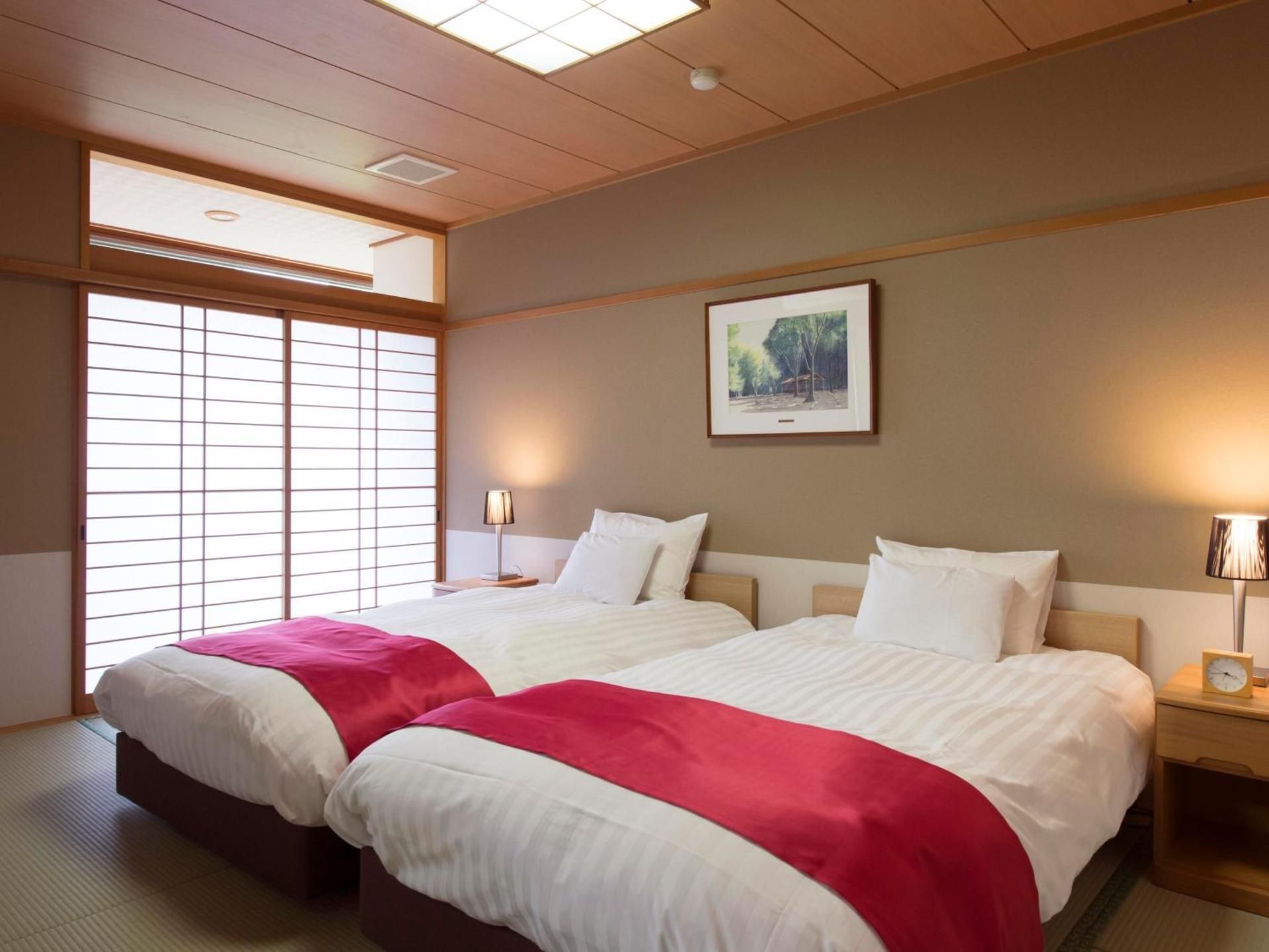 Japanese Modern Twin Room with 10 Tatami