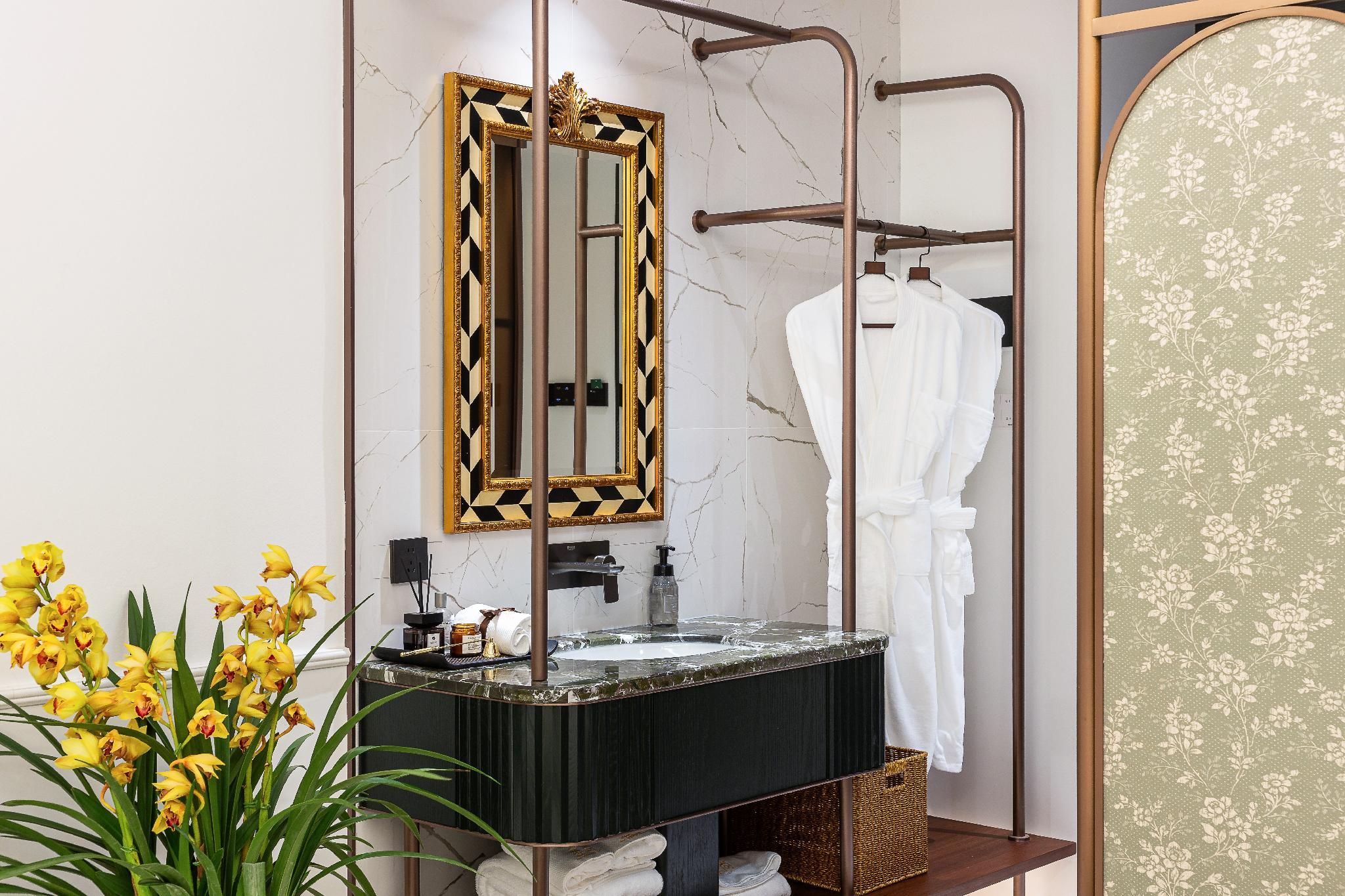 Vishan Garden Trendy Hostel 维尚花园潮宿 Suite with Bathtub 2