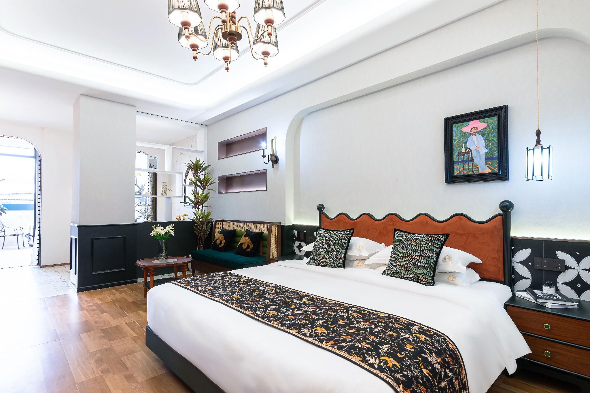 Business King Room