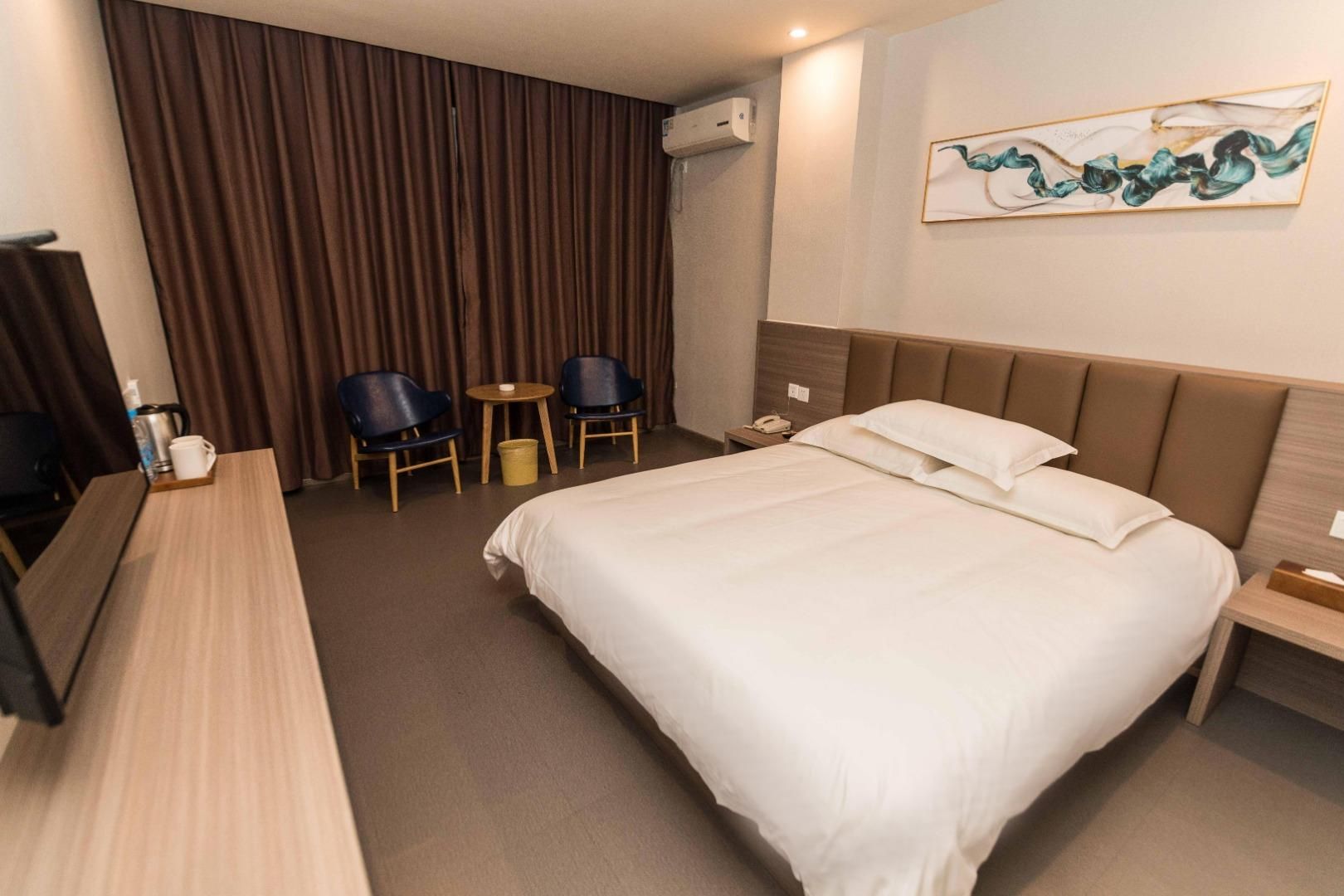 Huazhu - Superior BedRoom