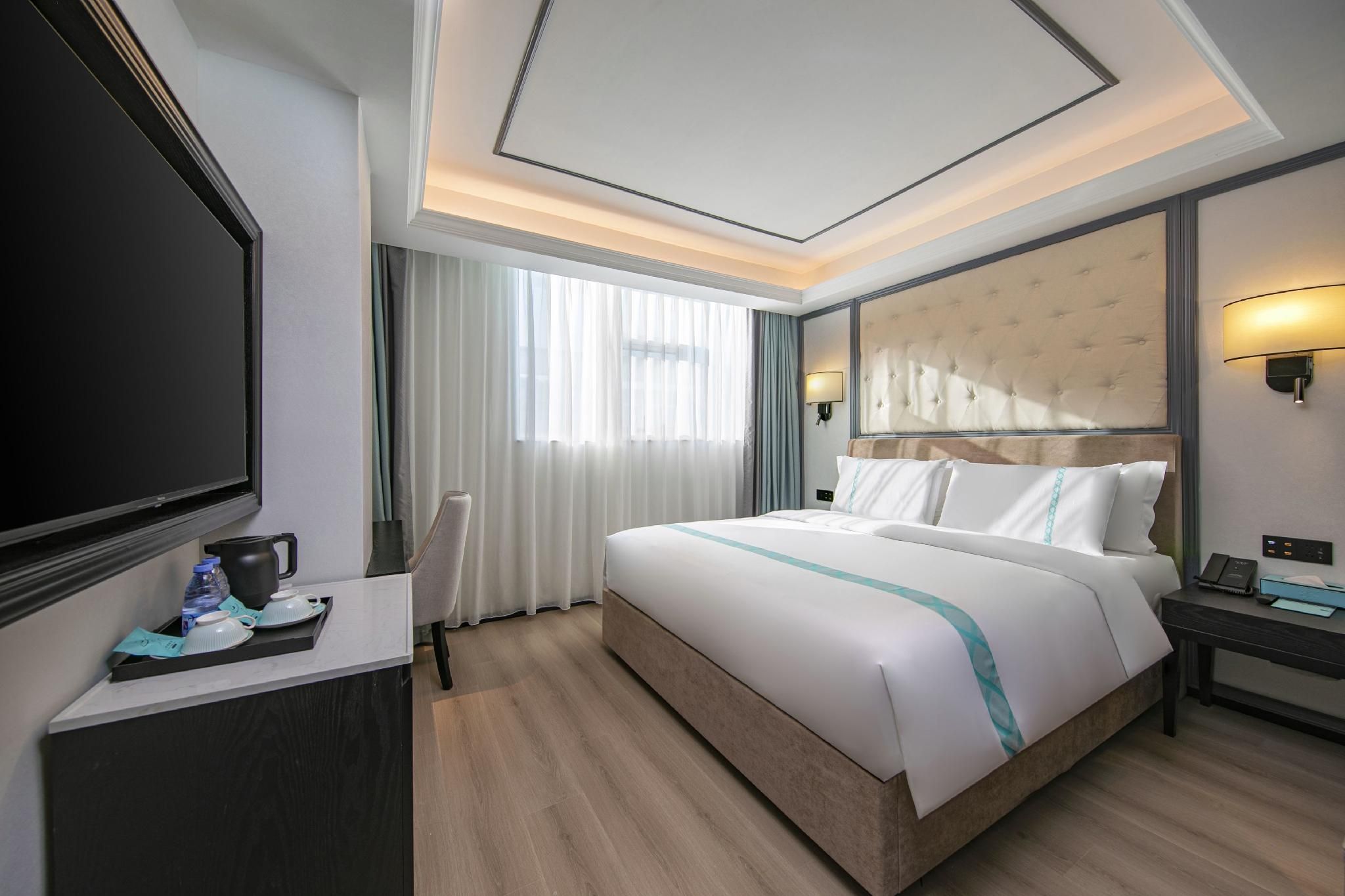 Xana - Deluxe Bed Room