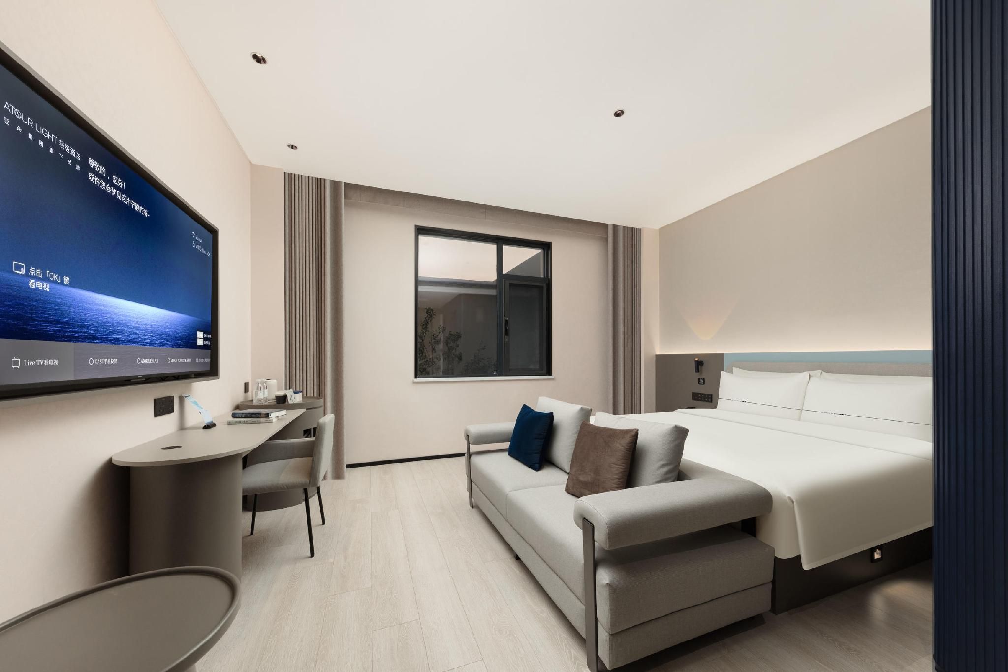 Comfort Queen Room