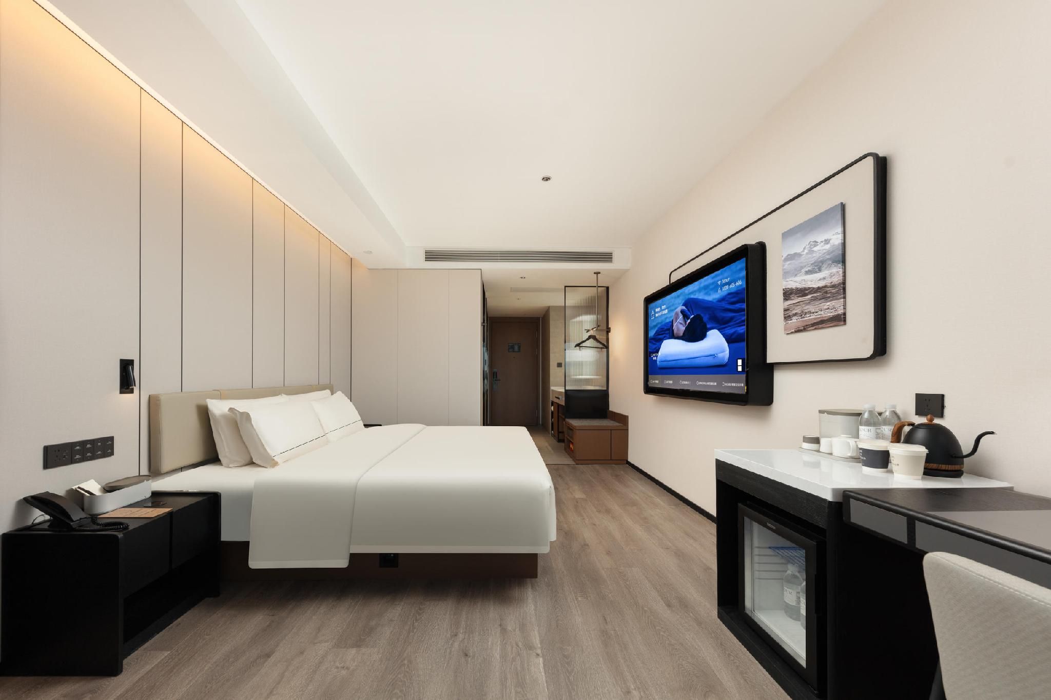 Atour Hotel Quanzhou Donghai City Government Atour - Superior 1 Bed Room with City View 2